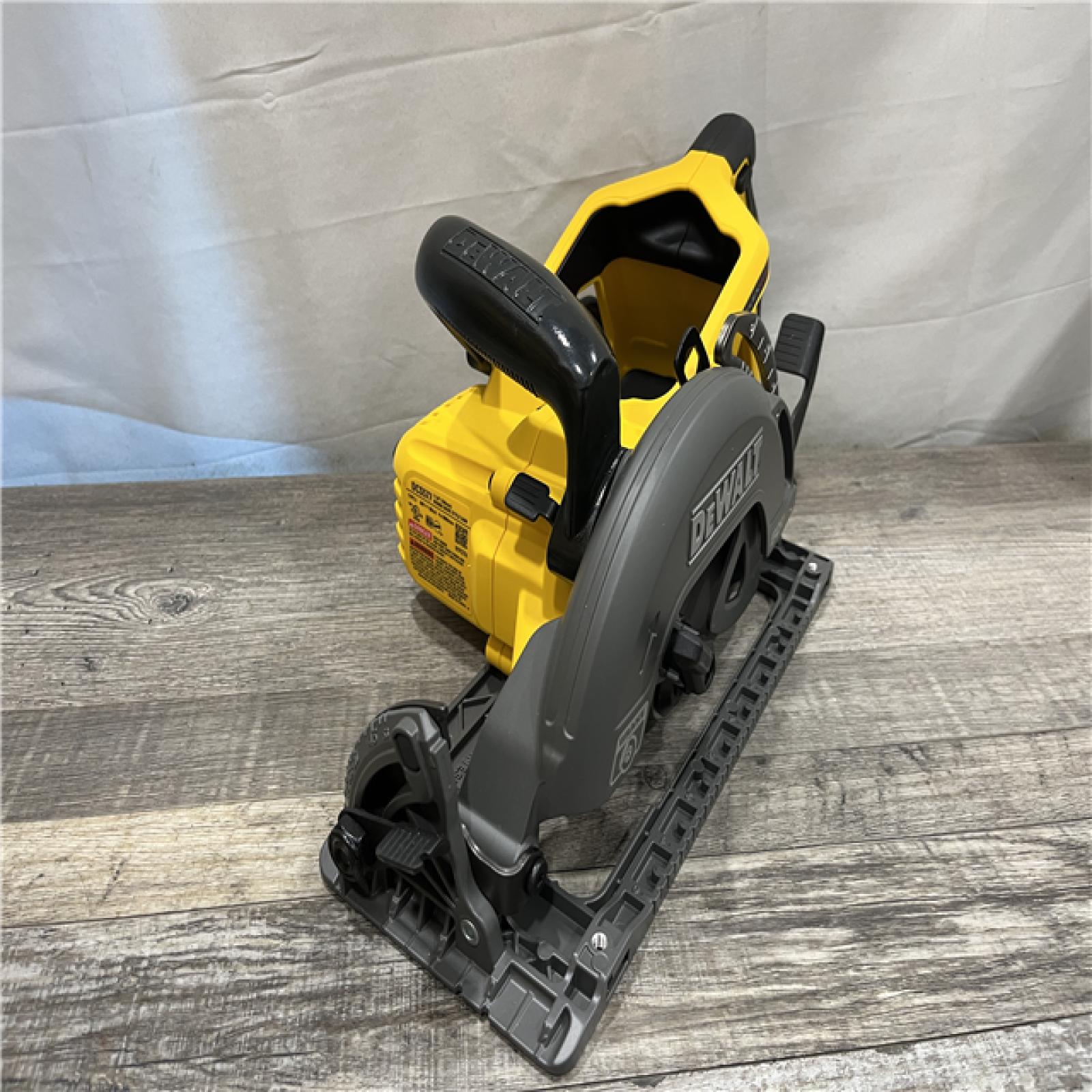 AS-IS DEWALT FLEXVOLT 60V MAX Cordless Brushless 7-1/4 in. Wormdrive Style Circular Saw (Tool Only)