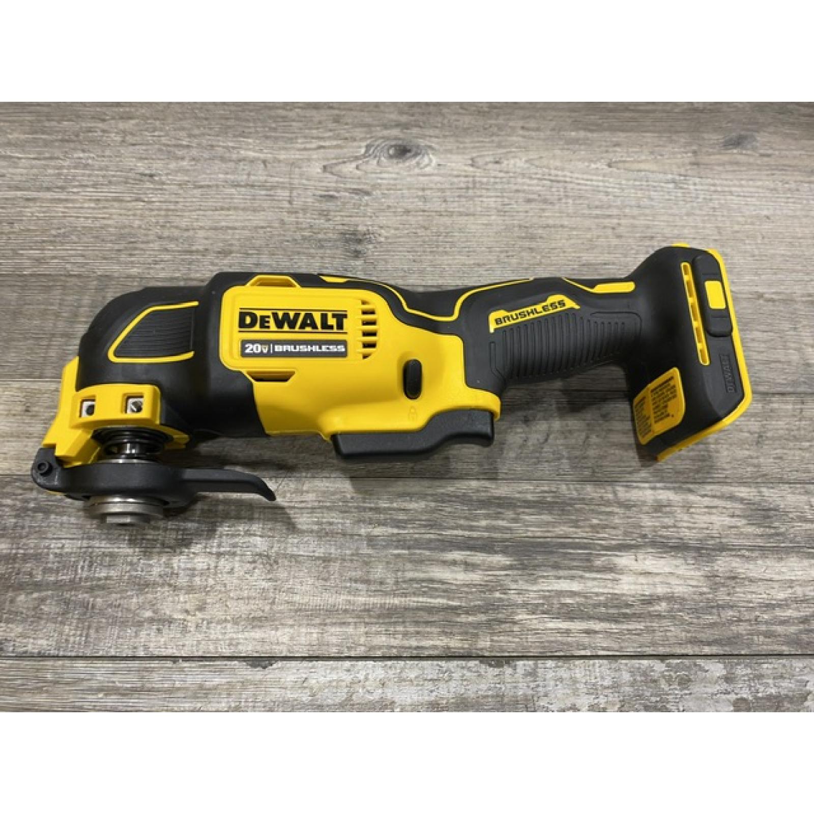 AS-IS DEWALT ATOMIC 20V MAX Cordless Brushless Oscillating Multi Tool Kit