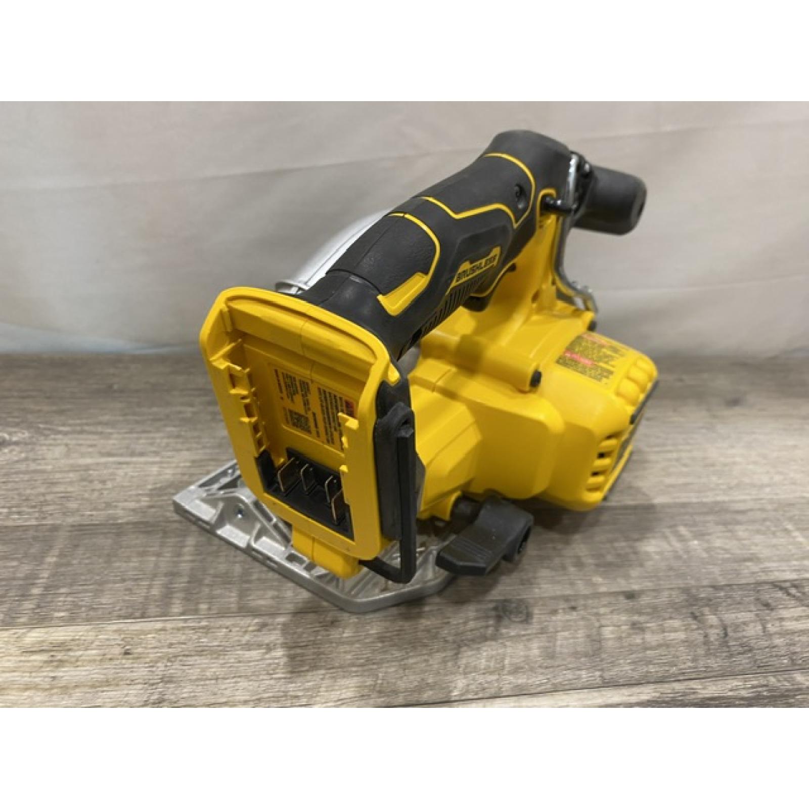 AS-IS DEWALT 20V MAX Cordless Brushless 6-1/2 in. Sidewinder Style Circular Saw (Tool Only)