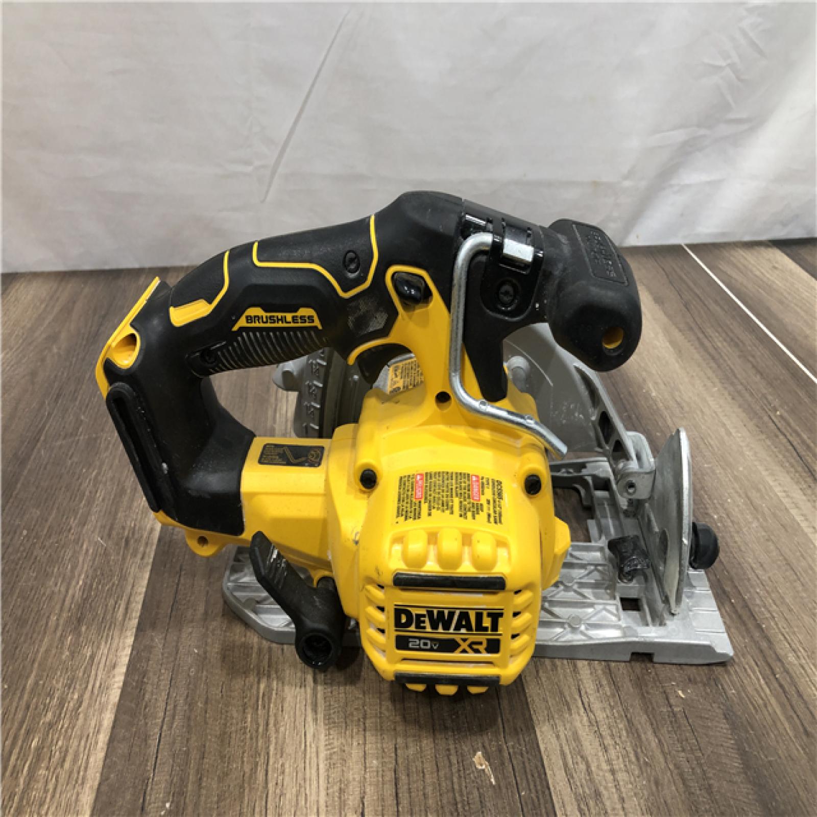 AS-IS DEWALT 20V MAX Cordless Brushless 6-1/2 in. Sidewinder Style Circular Saw (Tool Only)
