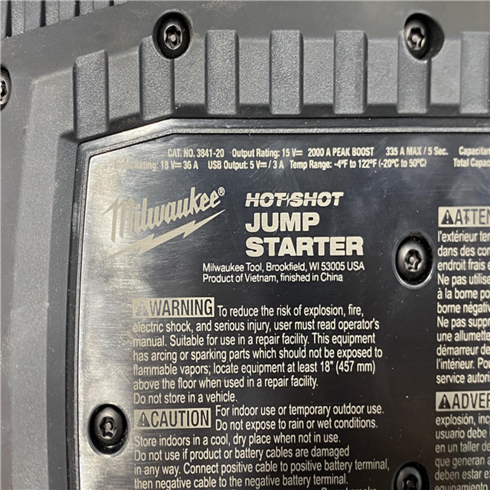 AS-IS Milwaukee 18V Lithium-Ion Cordless 2000 Peak Amp HOTSHOT Jump Starter (Tool-Only)