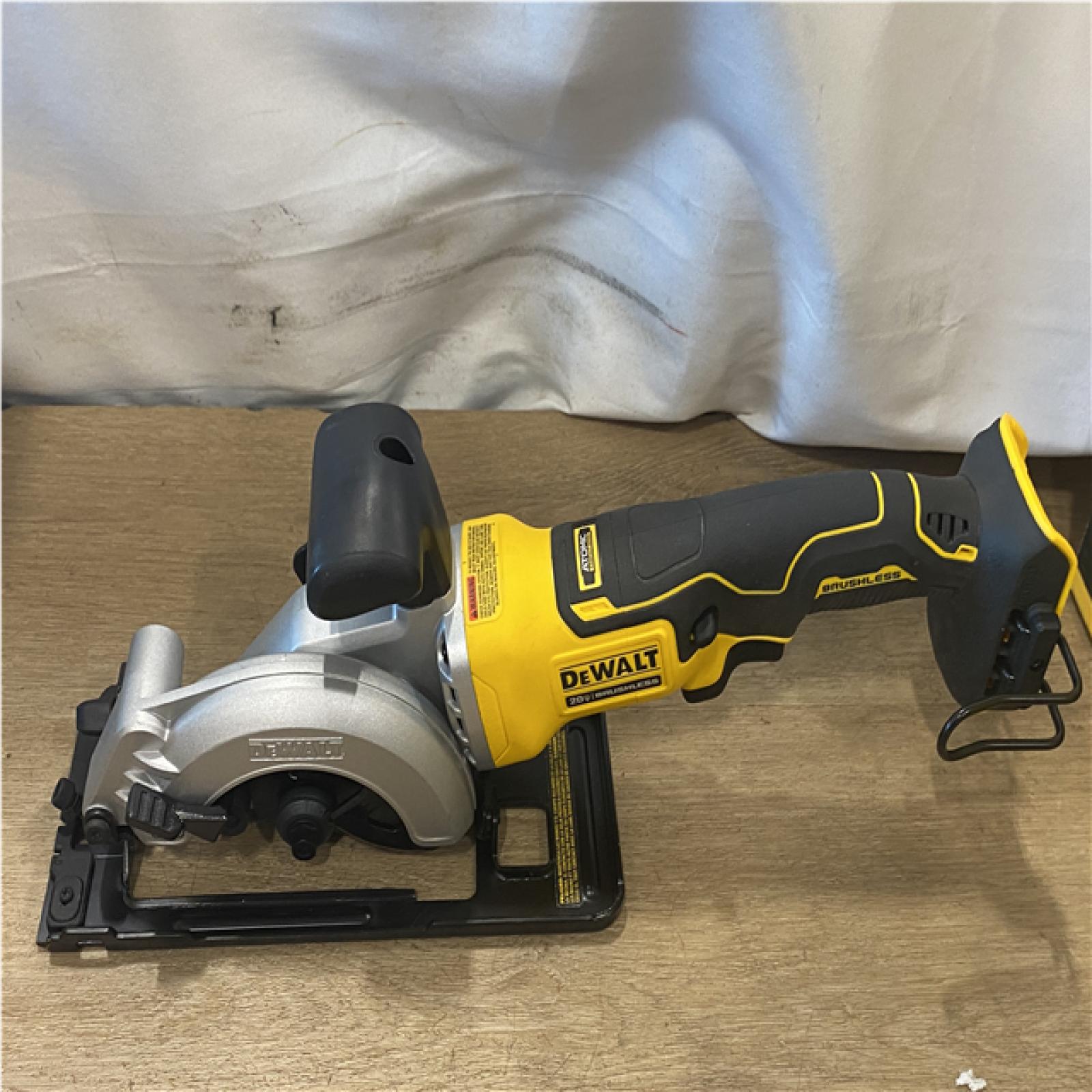 AS-IS DEWALT ATOMIC 20V MAX Cordless Brushless 4-1/2 in. Circular Saw (Tool Only)