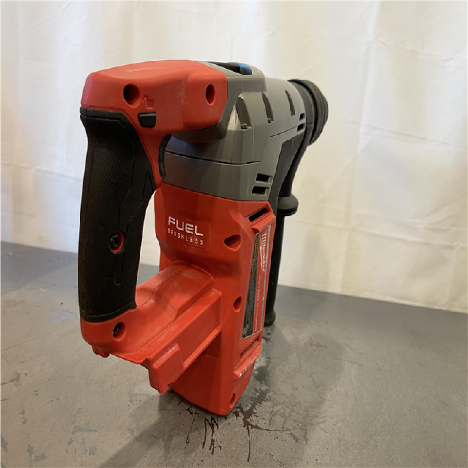 AS-IS - Milwaukee FUEL 18V Lithium-Ion Brushless Cordless 1-9/16 in. SDS-Max Rotary Hammer