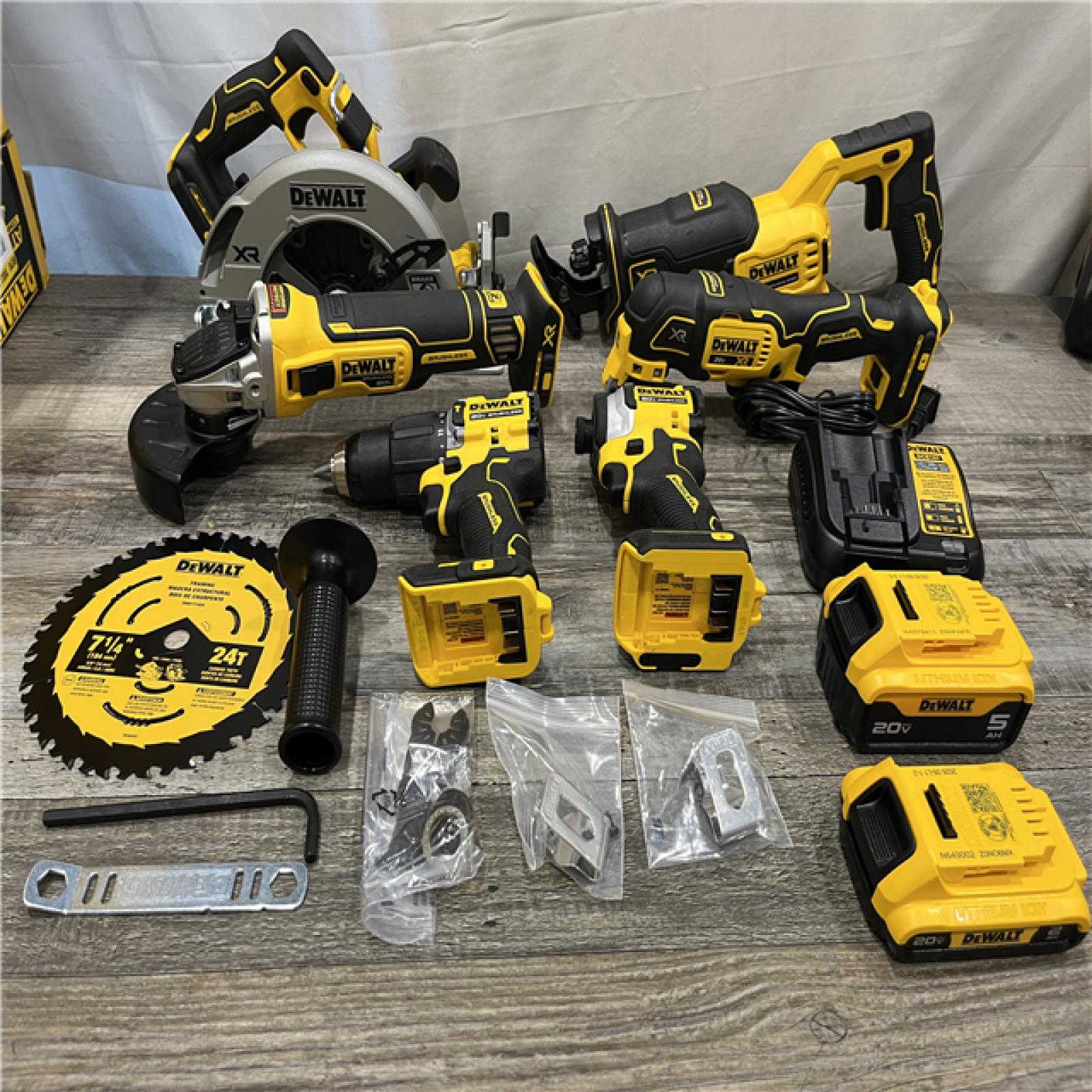 AS-IS DEWALT 20V MAX Lithium-Ion Cordless 6-Tool Combo Kit
