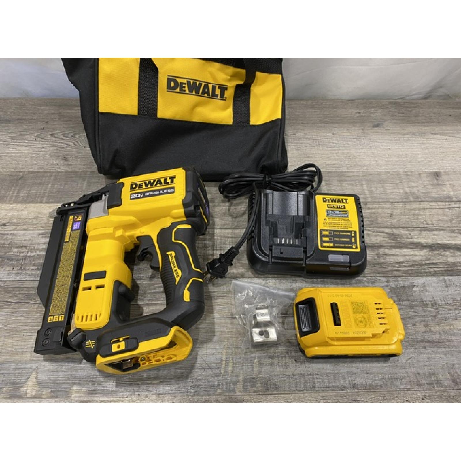 AS-IS DEWALT ATOMIC 20V MAX Lithium Ion Cordless 23 Gauge Pin Nailer Kit