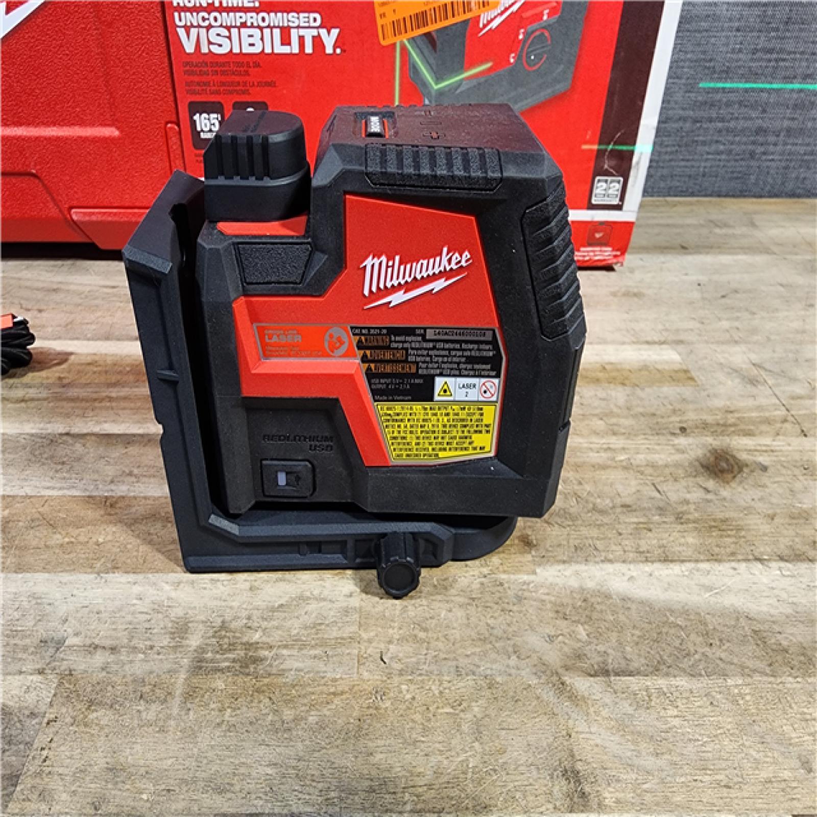 HOUSTON LOCATION - AS-IS MILWAUKEE 100 Ft. REDLITHIUM Lithium-Ion USB Green Rechargeable Cross Line Laser Level with Charger