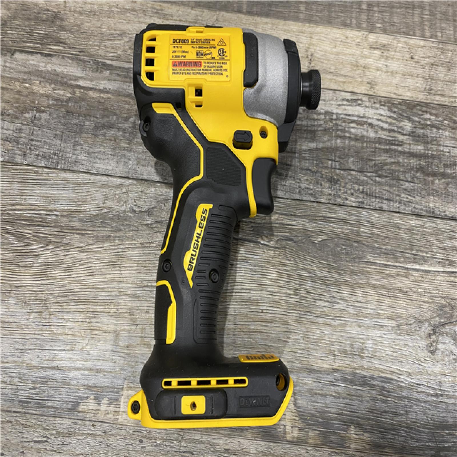 AS-IS DEWALT Atomic 20V Max Lithium-Ion Brushless Cordless Compact 1/4 in. Impact Driver Kit