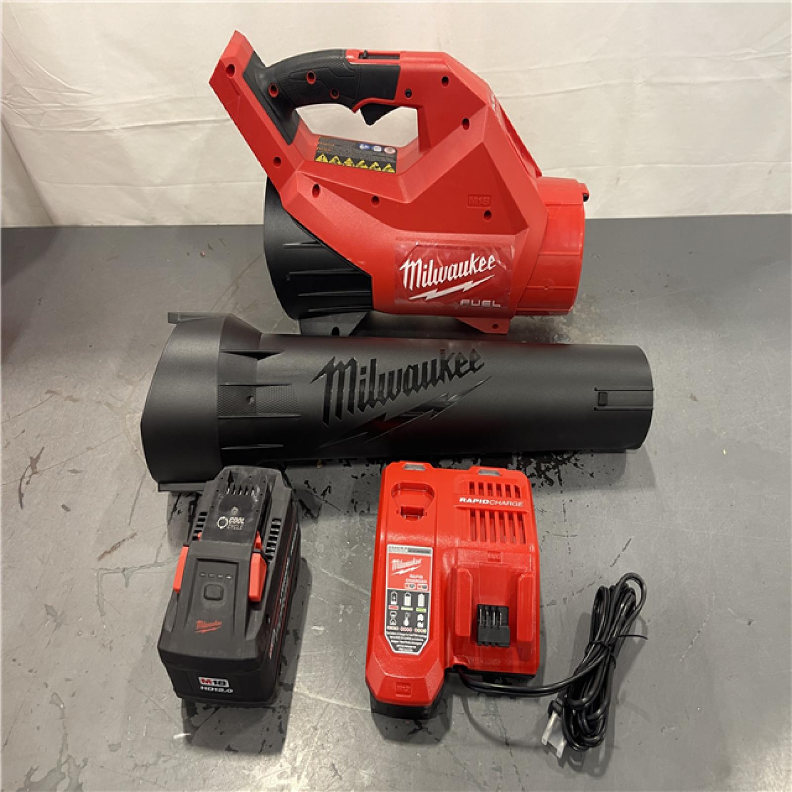 AS-IS- Milwaukee M18 FUEL Blower Kit