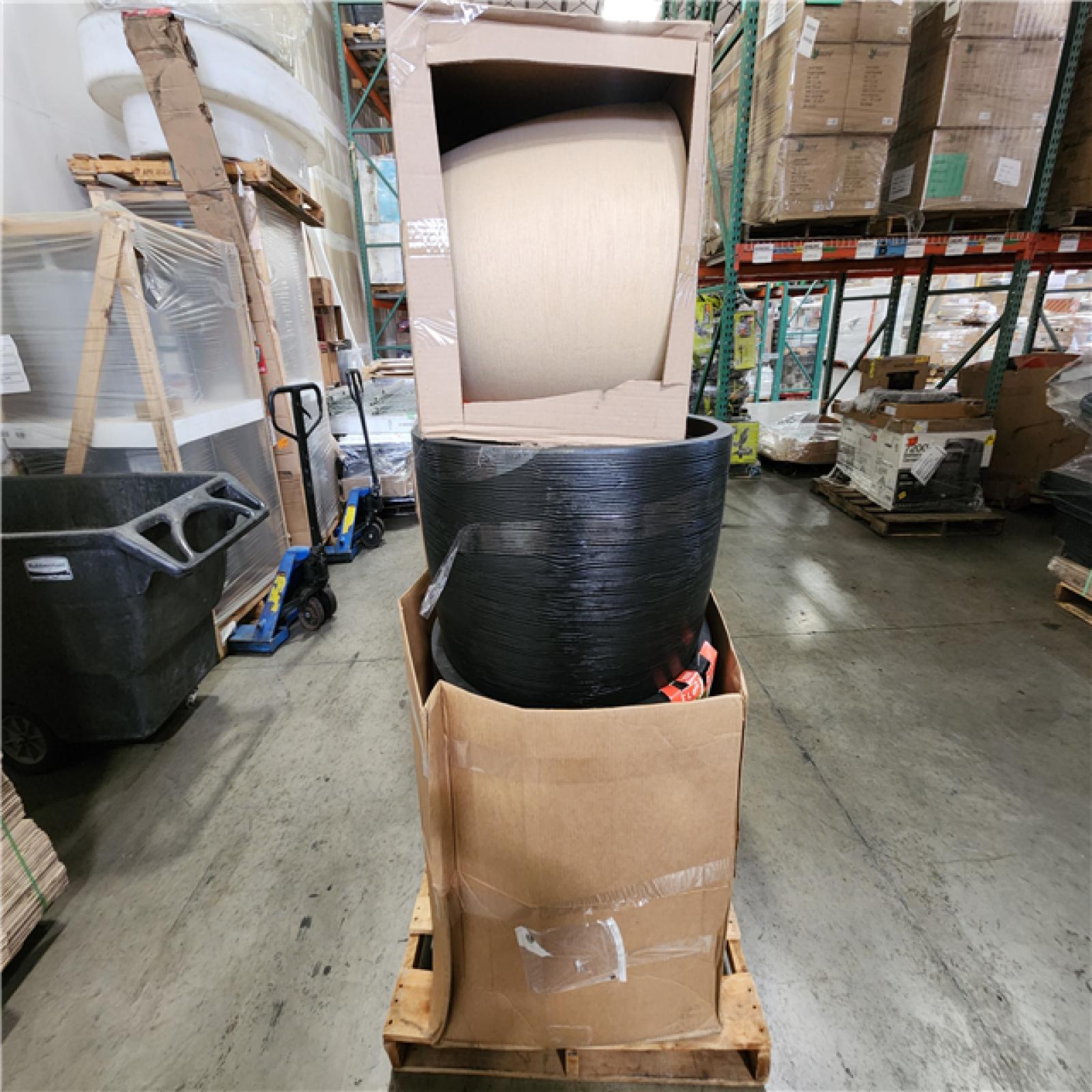 Phoenix AS-IS Mixed Planters (Various Sizes) Pallet