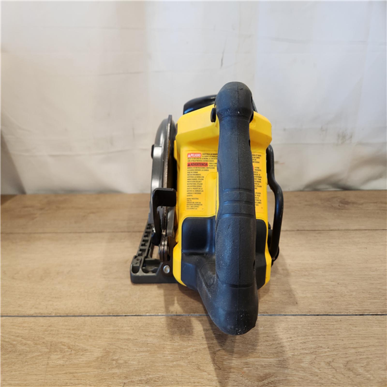 AS-IS- DEWALT FLEXVOLT 60V MAX Cordless Brushless 7-1/4 in. Wormdrive Style Circular Saw (Tool Only)