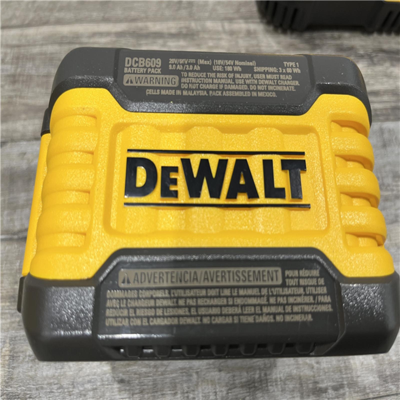 AS-IS DEWALT 20V/60V MAX FLEXVOLT Lithium-Ion 9.0Ah Battery and Charger Starter Kit