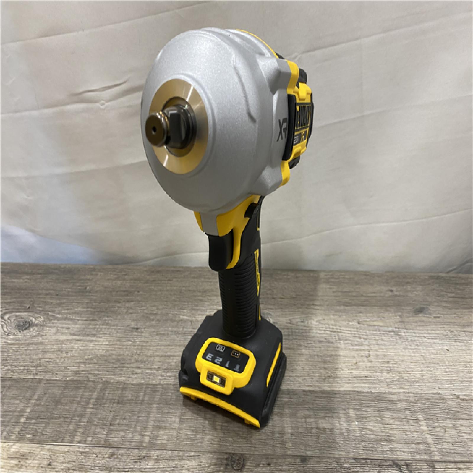 LIKE NEW - DEWALT 20V 1/2 in. High Torque Impact Wrench (Tool Only)