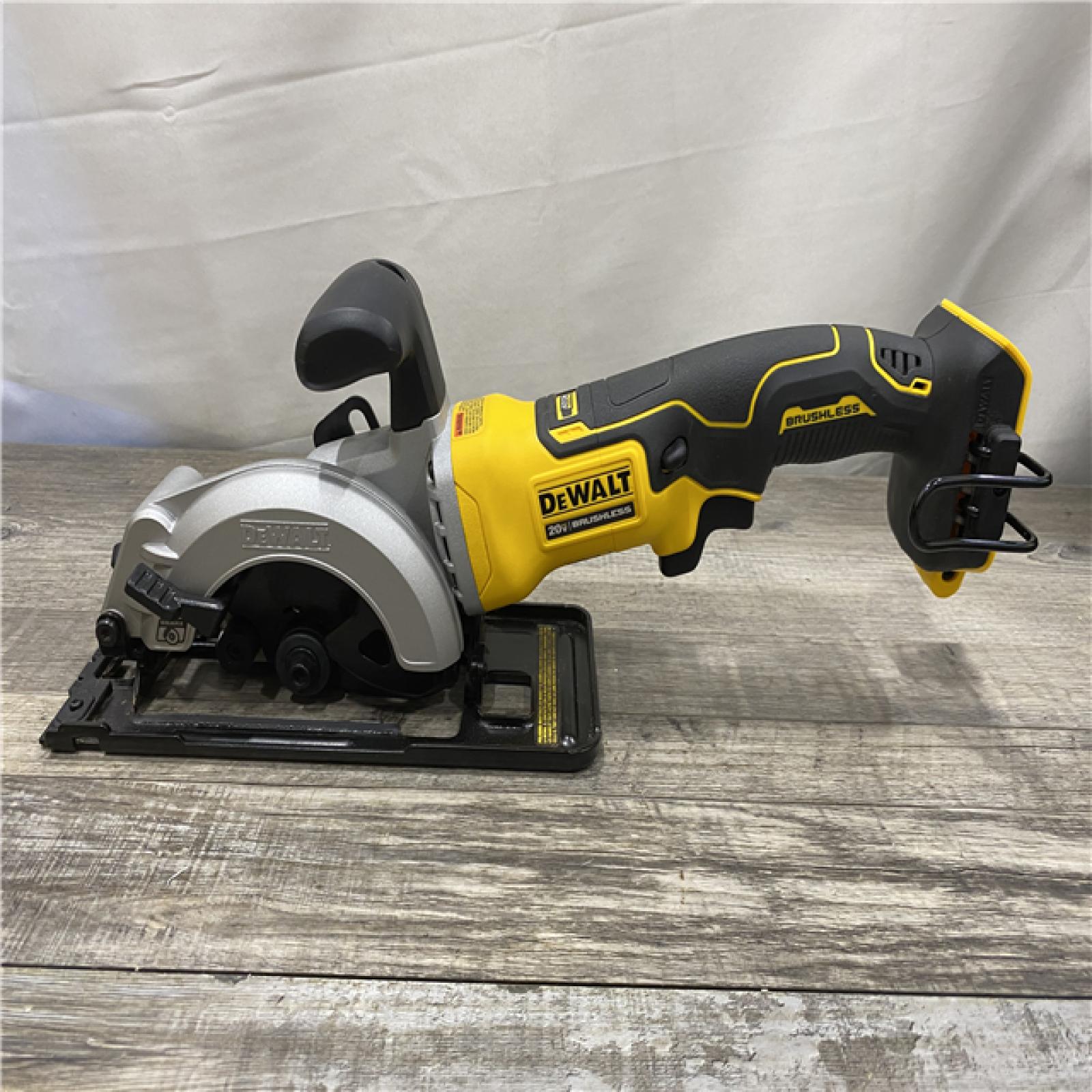 AS-IS DEWALT ATOMIC 20V MAX Cordless Brushless 4-1/2 in. Circular Saw (Tool Only)