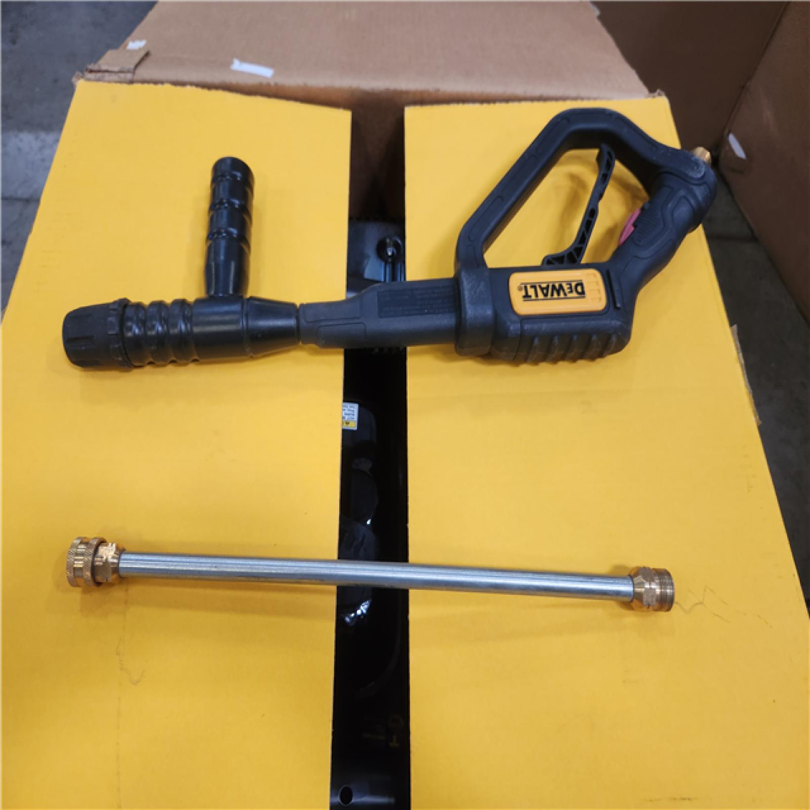 Phoenix DEWALT 3600 PSI 2.5 GPM Gas Pressure Washer with Honda GX200 Engine  Heavy-Duty Commercial Cold Water Power Cleaner