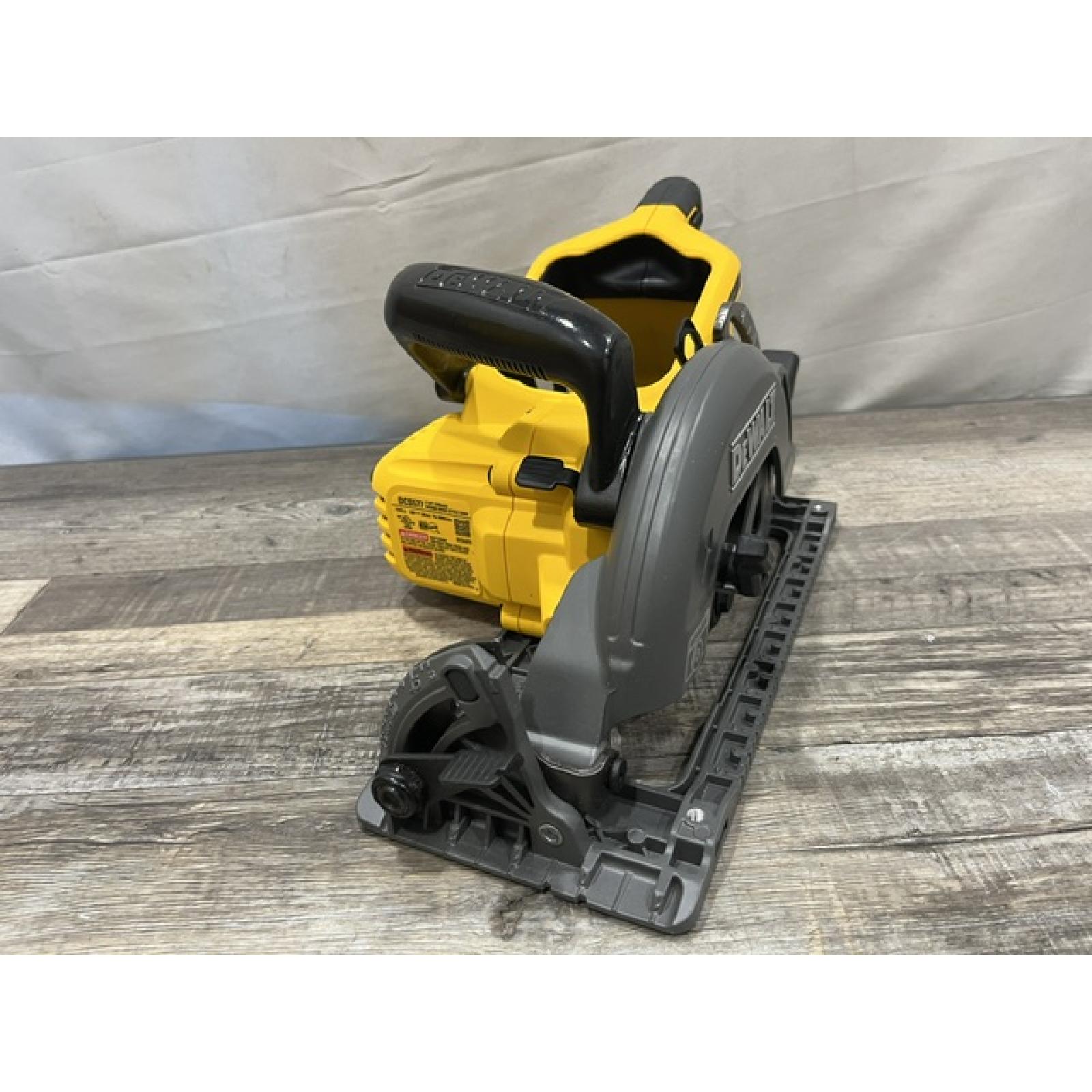 AS-IS DEWALT FLEXVOLT 60V MAX Cordless Brushless 7-1/4 in. Wormdrive Style Circular Saw (Tool Only)