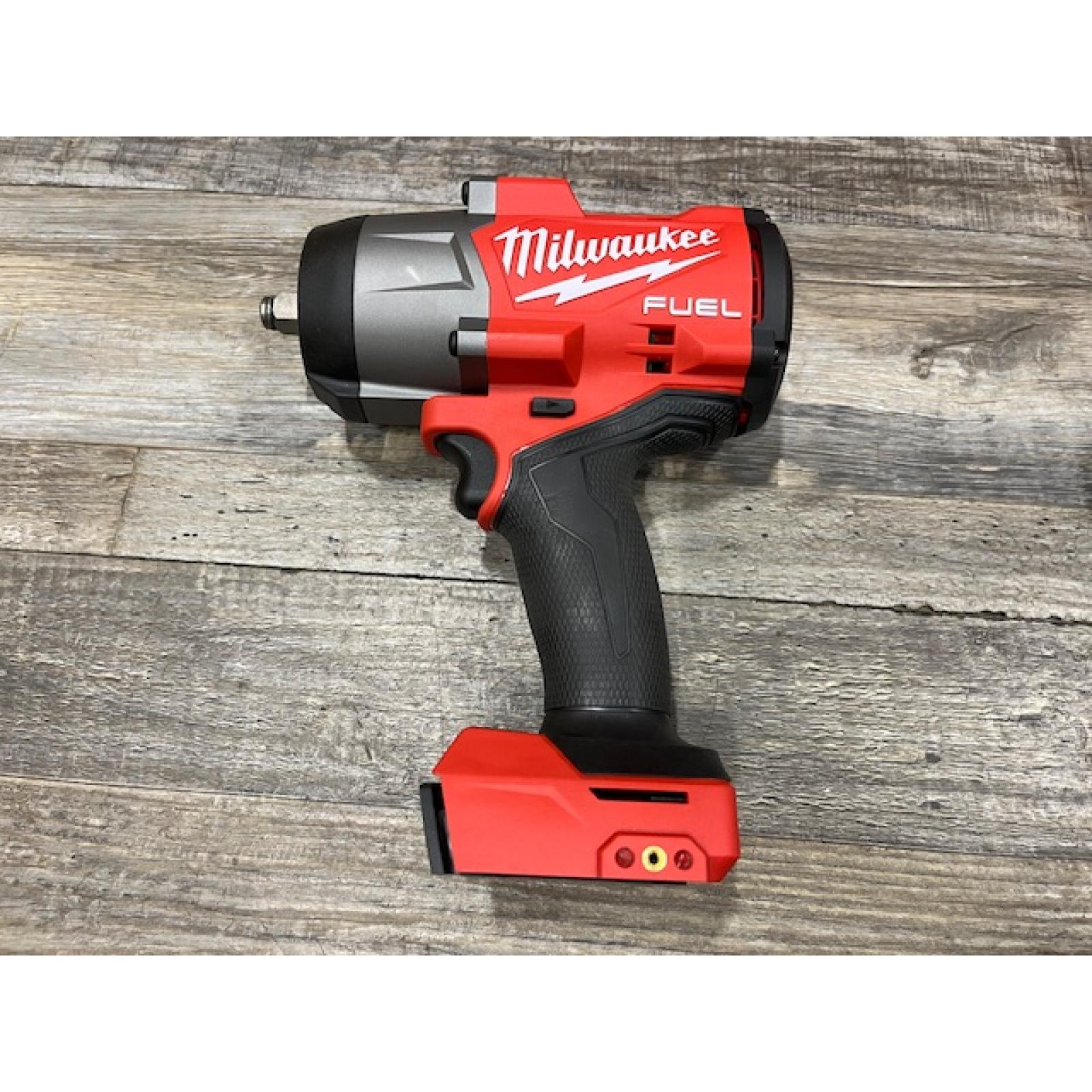AS-IS Milwaukee FUEL 18V Lithium-Ion Brushless Cordless 1/2 in. Impact Wrench w/Friction Ring Kit