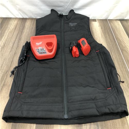 AS-IS Milwaukee Men's Medium M12 12V Lithium-Ion Cordless AXIS Black Heated Vest Kit