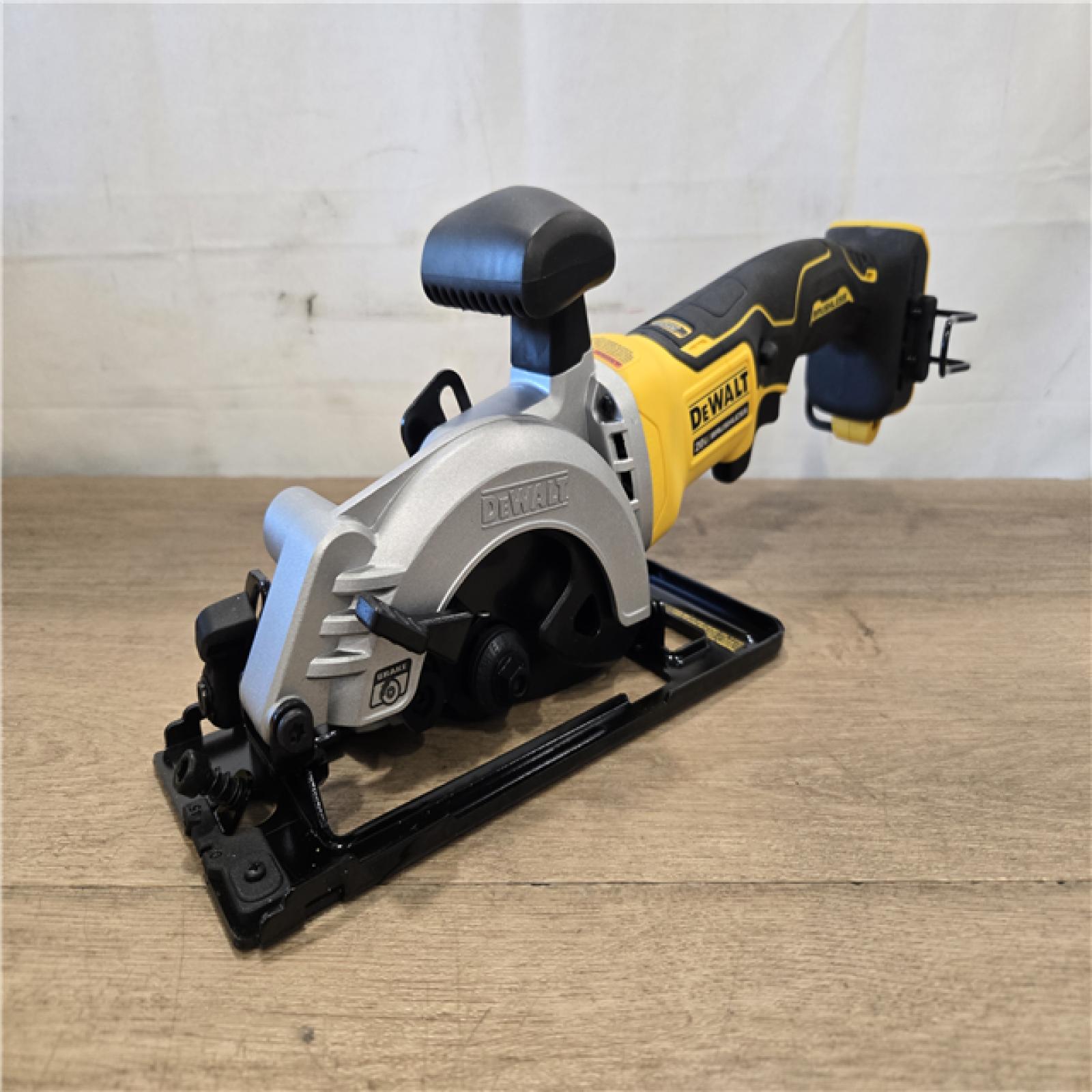 AS-IS DEWALT ATOMIC 20V MAX Cordless 4-1/2 in. Circular Saw (Tool Only)