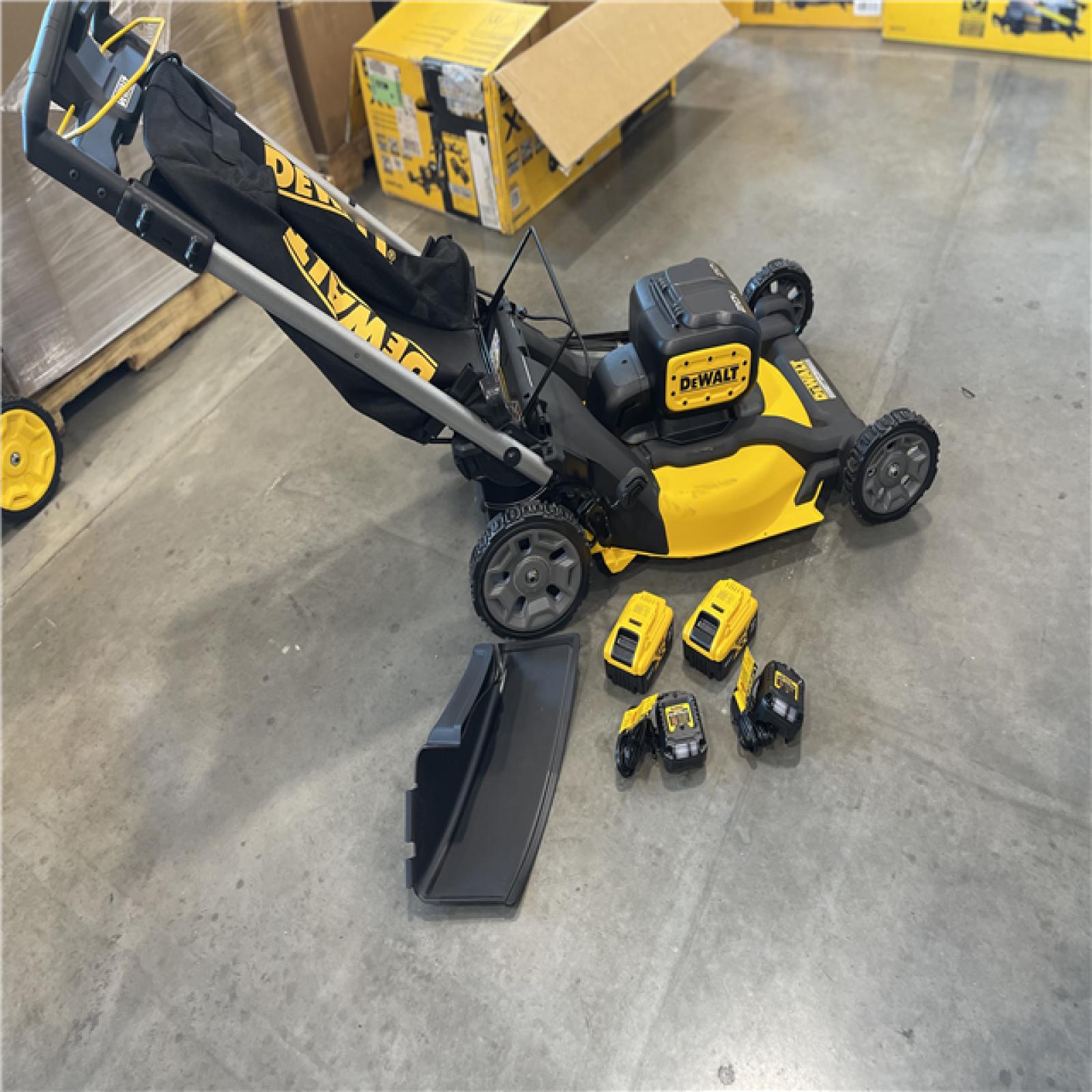 AS-IS - DeWalt 2x20V MAX 21 in. Cordless Battery Powered Push Lawn Mower Kit