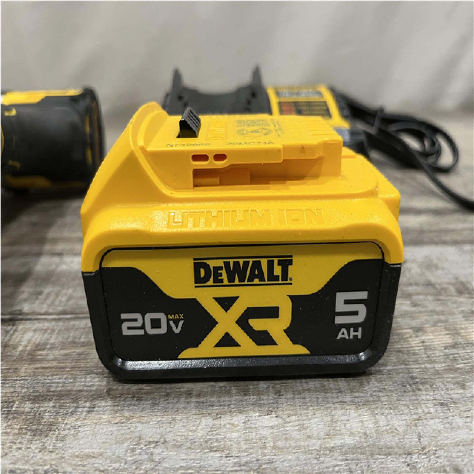 AS-IS DEWALT 20-Volt Maximum XR Lithium-Ion Cordless Brushless 1/4 in. 3-Speed Impact Driver Kit