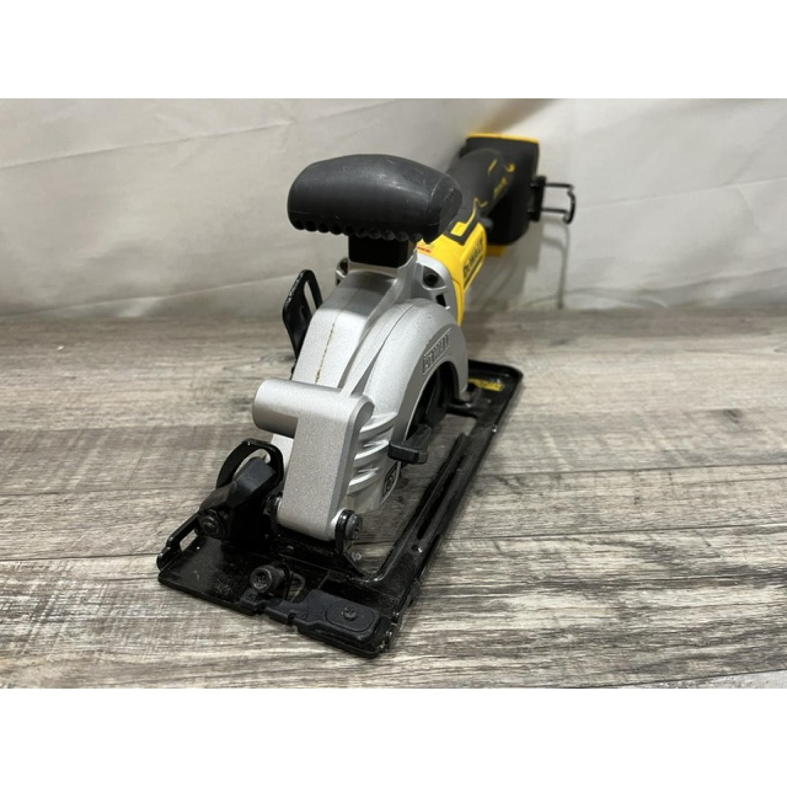 AS-IS DEWALT ATOMIC 20V MAX Cordless Brushless 4-1/2 in. Circular Saw (Tool Only)