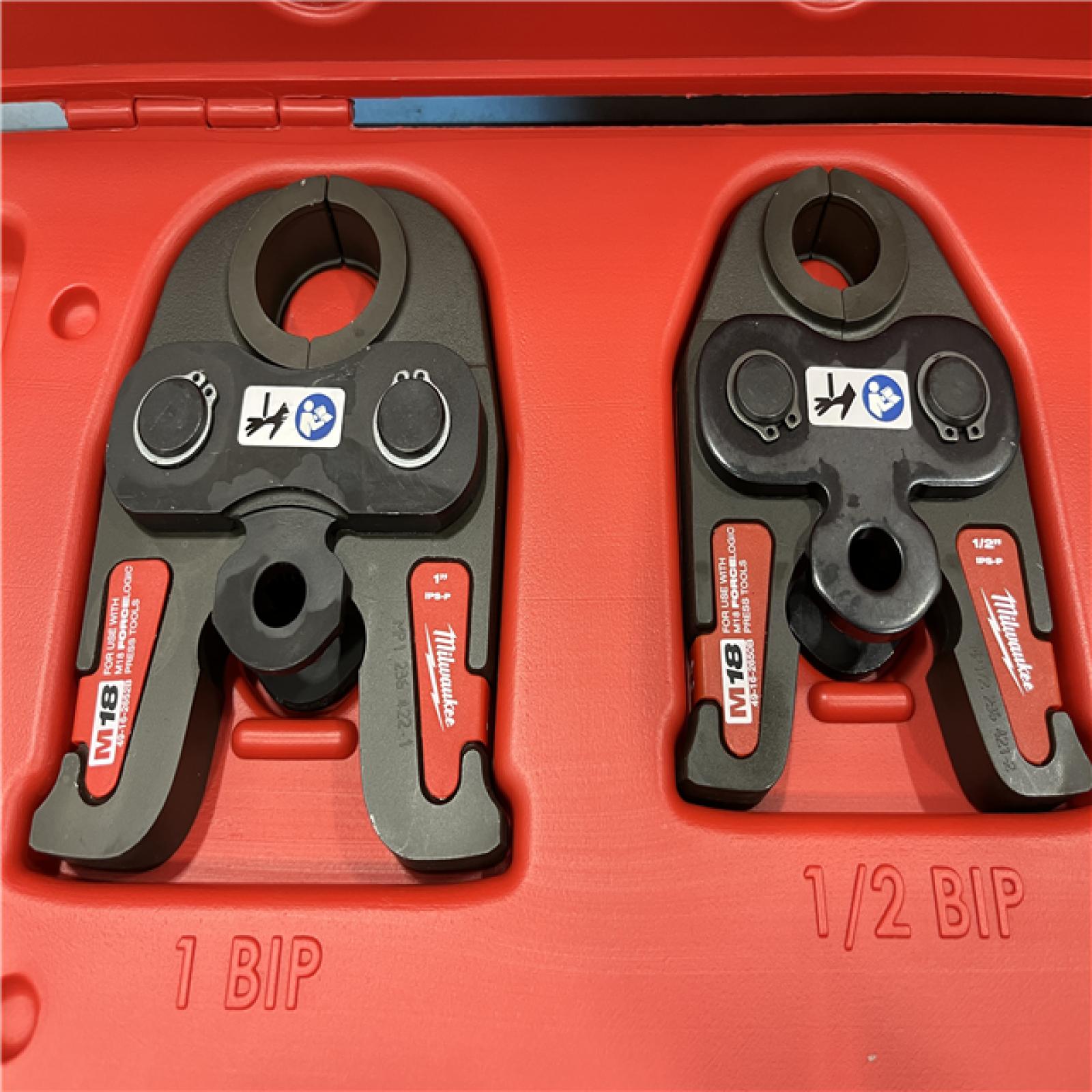 AS-IS Milwaukee M18 1/2 in.-1 in. Black Iron Press Tool Jaw Kit