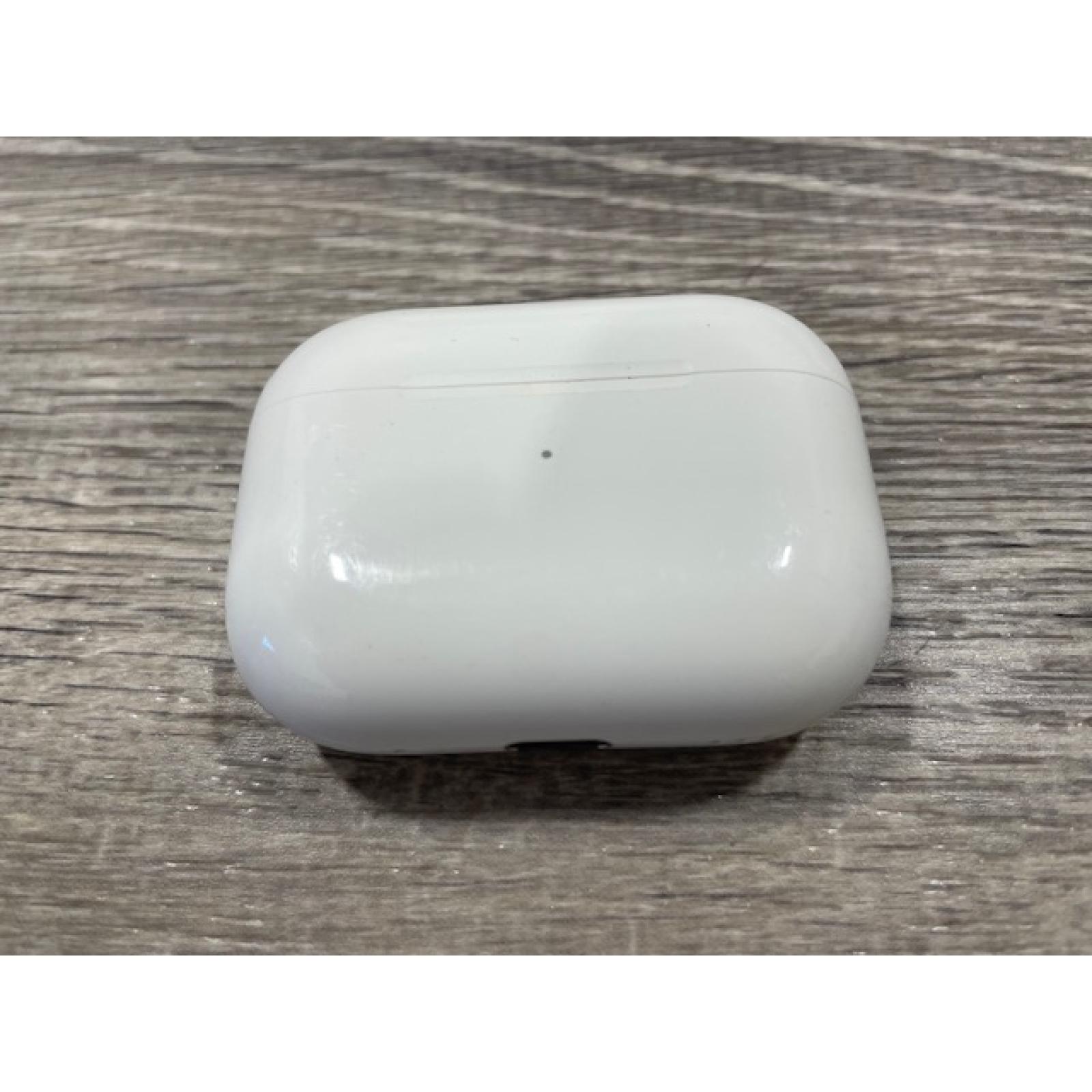 AS-IS AirPods Pro (2nd Generation) with MagSafe Case