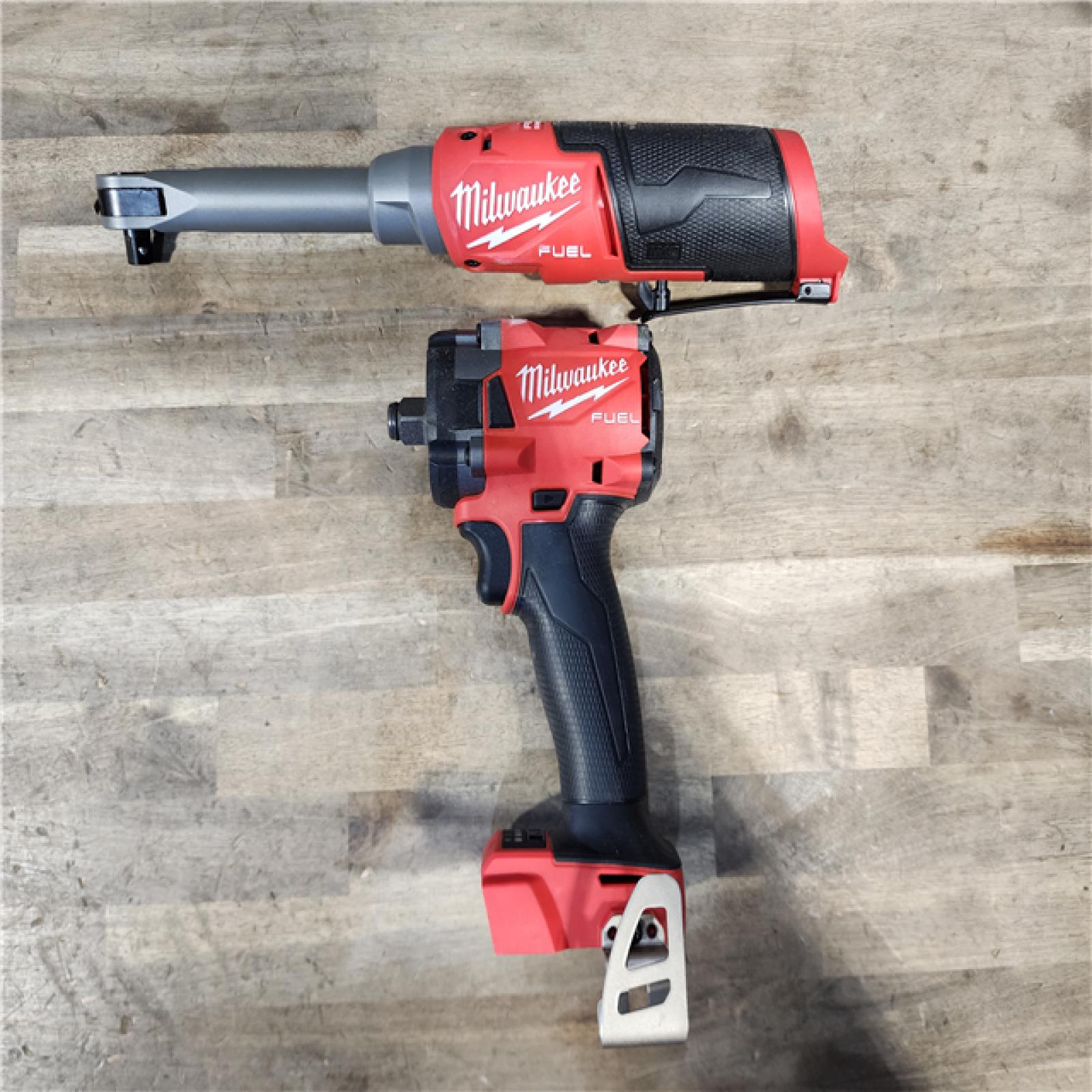 HOUSTON LOCATION - AS-IS Milwaukee 2 Tool Combo Kit W/ (2) Battery & Charger