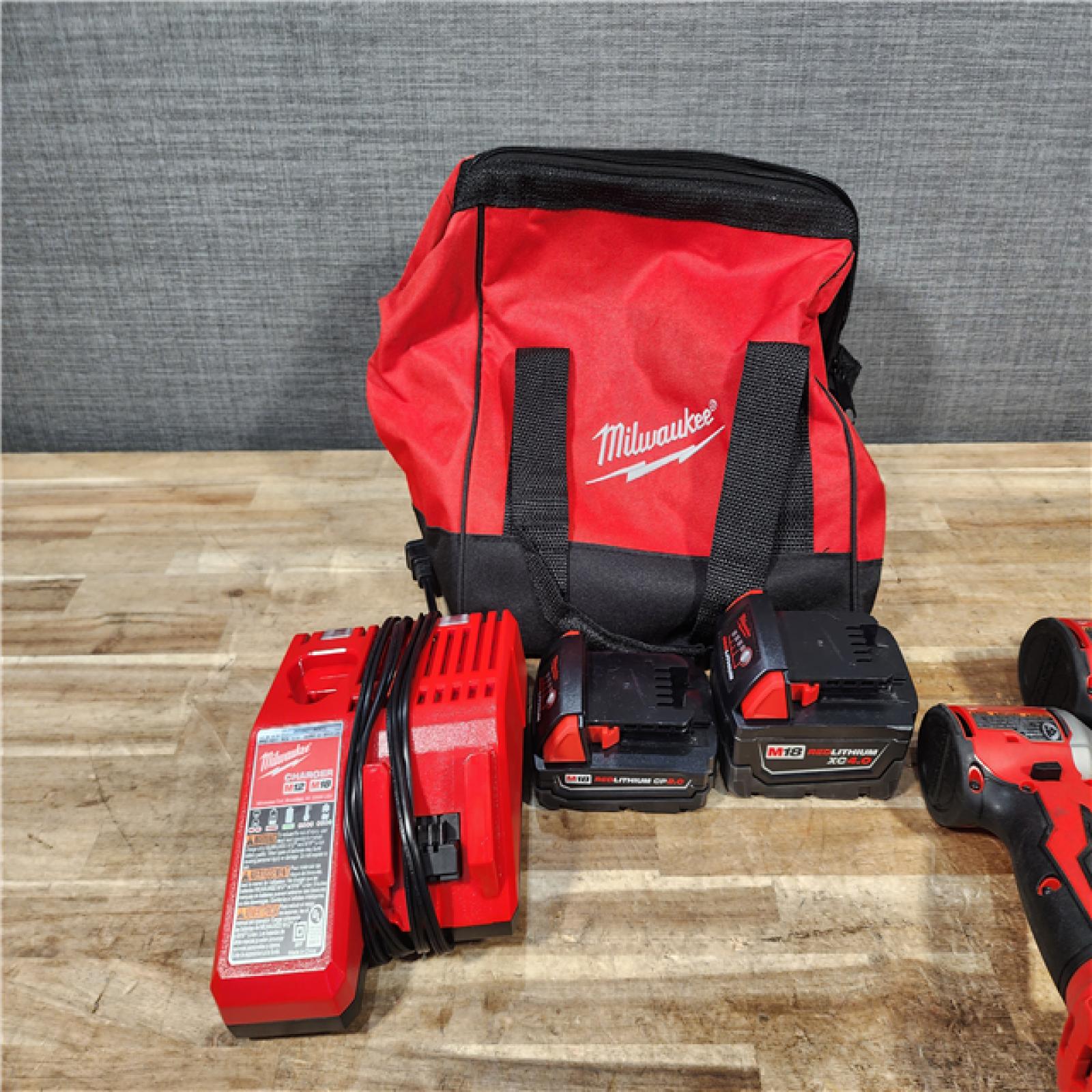 HOUSTON LOCATION - AS - IS Milwaukee 2 Tool Combo Kit W/ (2) Battery & Charger