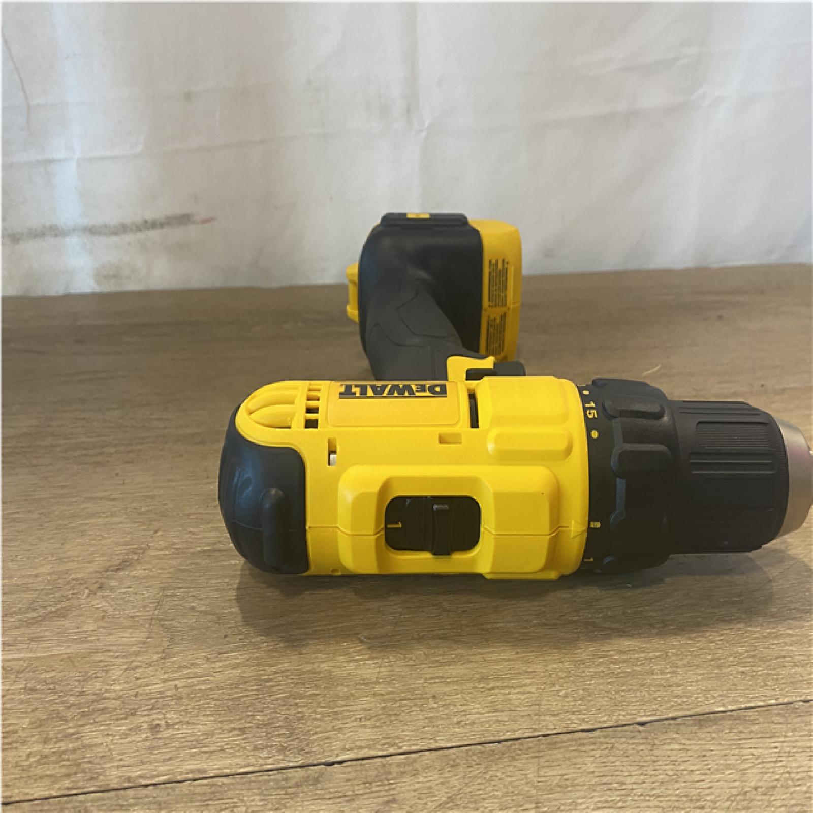 AS-IS DEWALT 20V MAX Cordless 1/2 in. Drill/Driver Kit