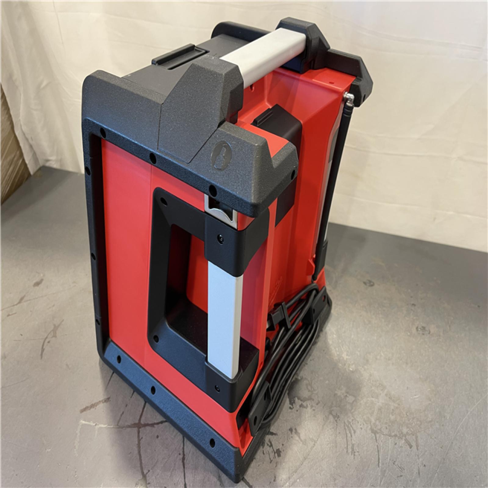 AS-IS - Milwaukee M18 Lithium-Ion Cordless Jobsite Radio/Charger