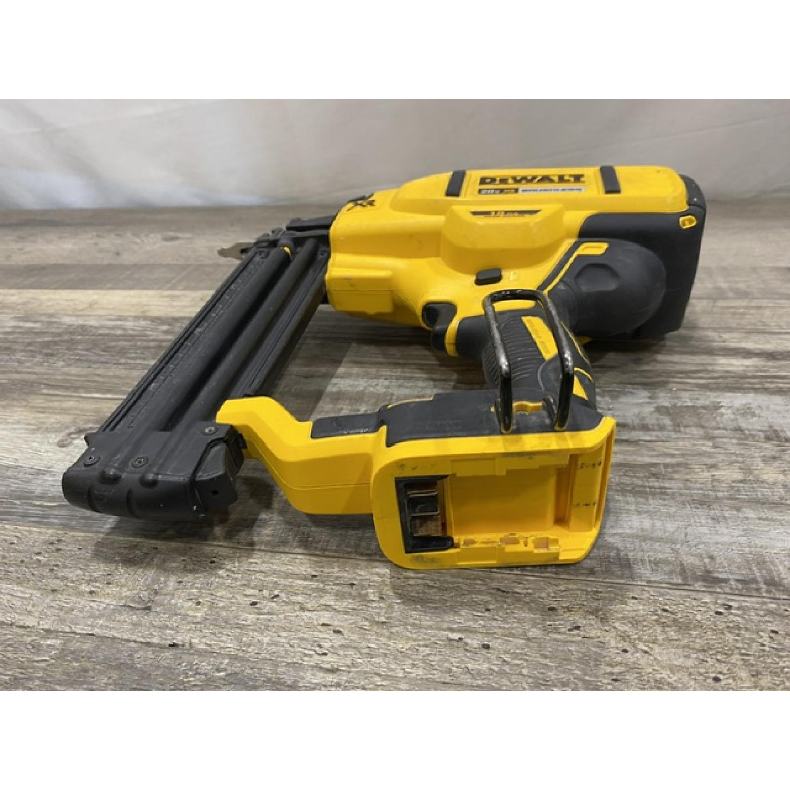AS-IS DEWALT 20V MAX XR Lithium-Ion Electric Cordless 18-Gauge Brad Nailer (Tool Only)
