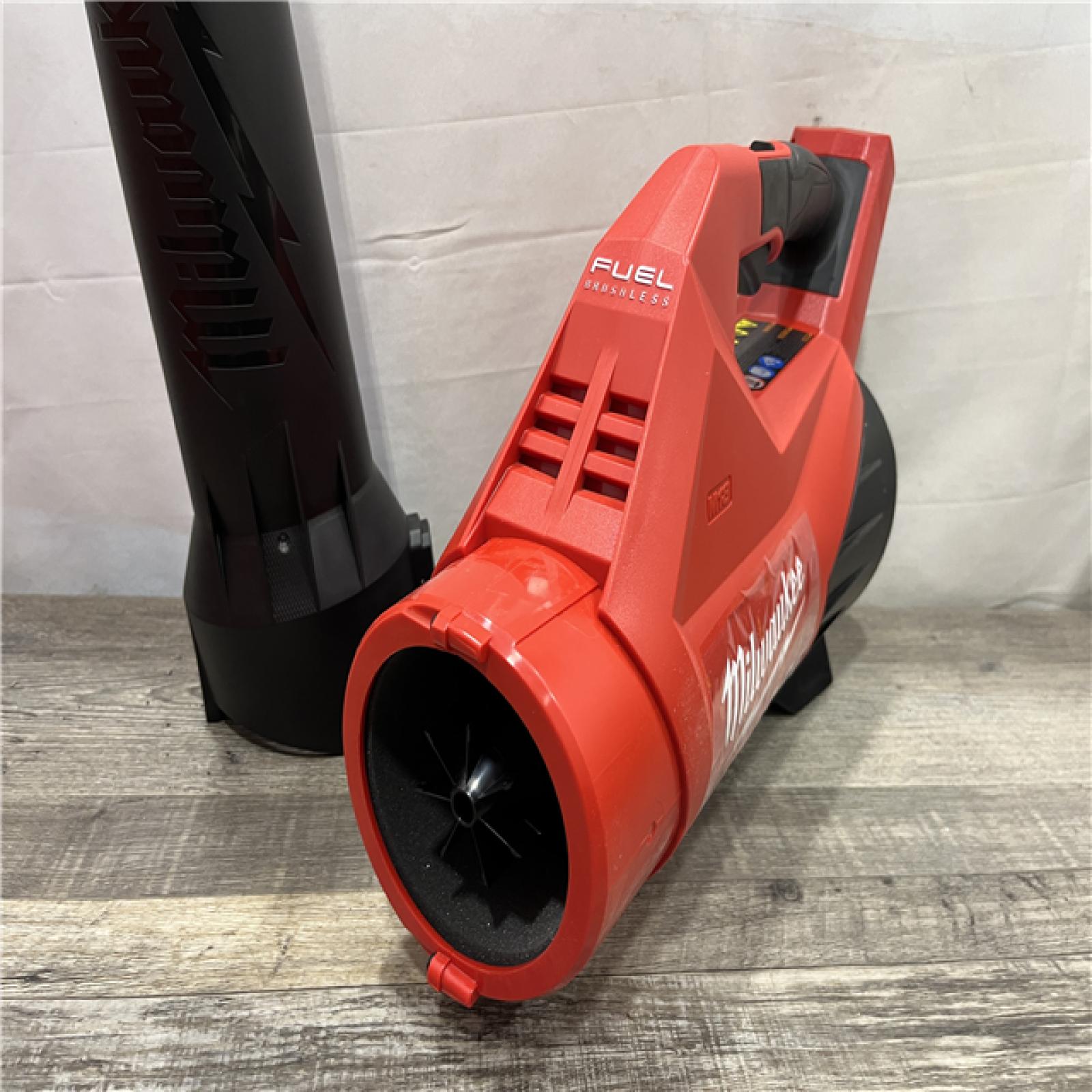 AS-IS Milwaukee FUEL 120 MPH 500 CFM 18V Brushless Cordless Battery Powered Leaf Blower Kit