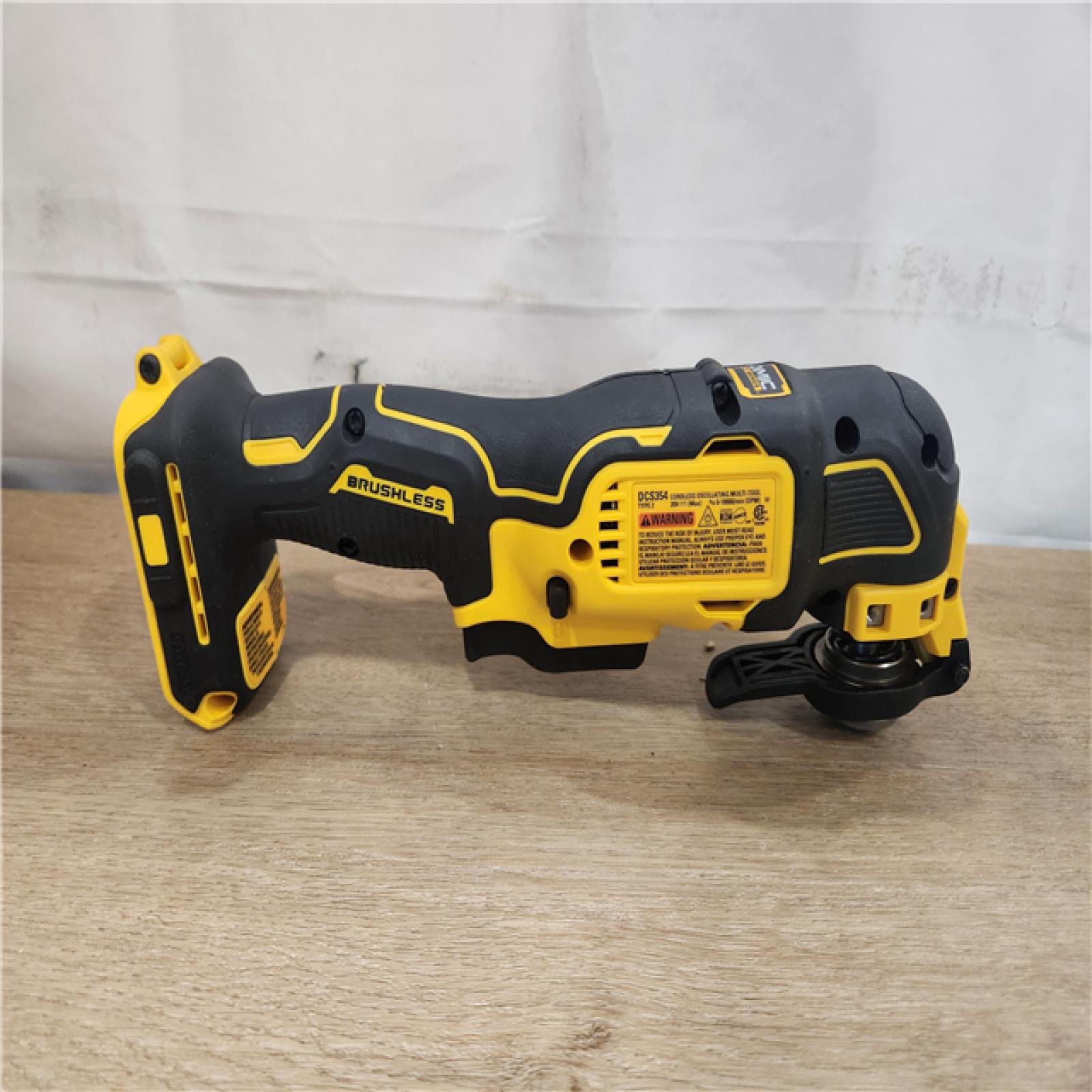 AS-IS- DEWALT ATOMIC 20V MAX Cordless Brushless Oscillating Multi Tool Kit
