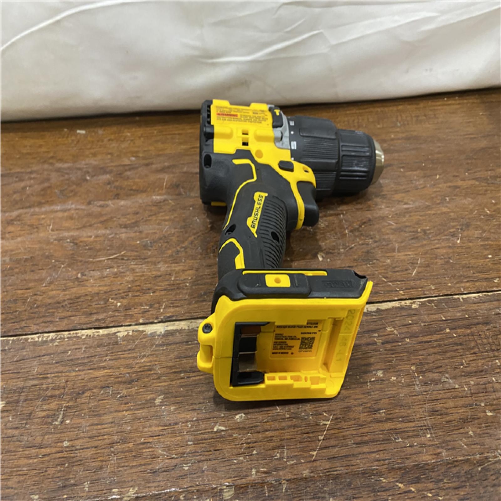 AS-IS DEWALT ATOMIC 20-Volt Lithium-Ion Cordless 1/2 in. Compact Hammer Drill with 3.0Ah Battery, Charger and Bag