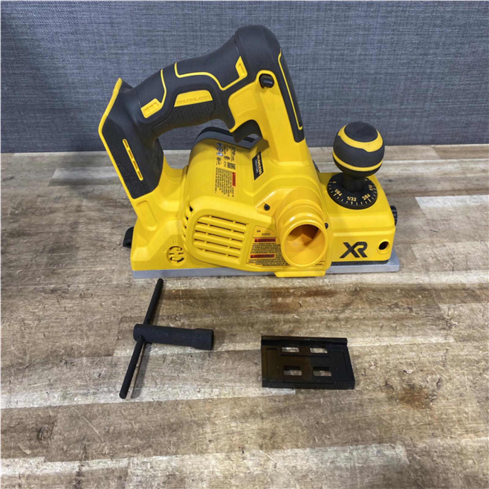 Houston Location AS-IS DEWALT 20V MAX XR Cordless Brushless 3-1/4 in. Planer (Tool Only)