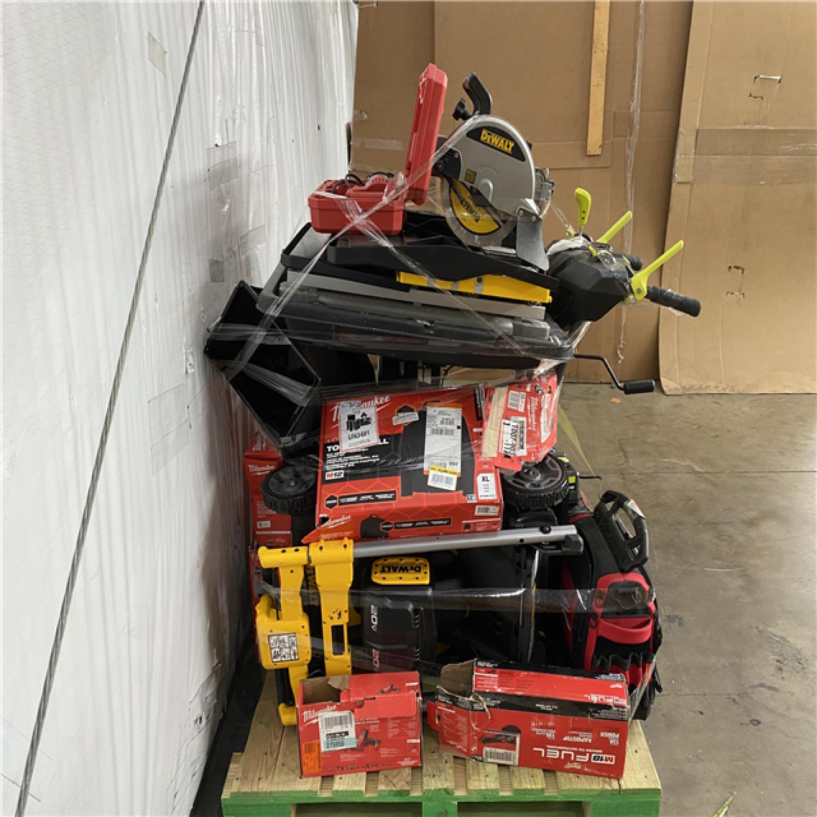 Houston Location AS IS - Tool Pallet