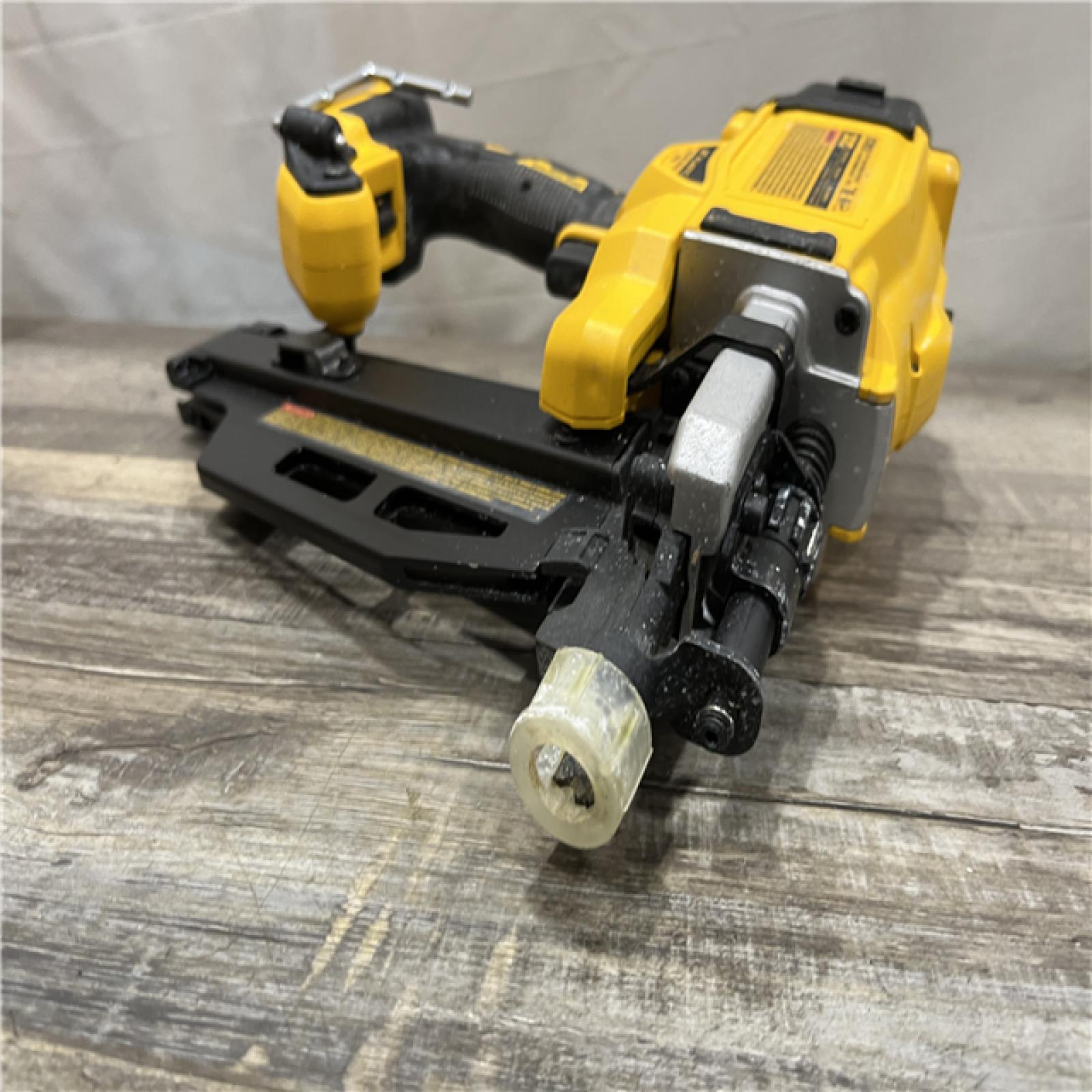AS-IS DEWALT 20-Volt 21° Cordless Framing Nailer (Tool-Only)