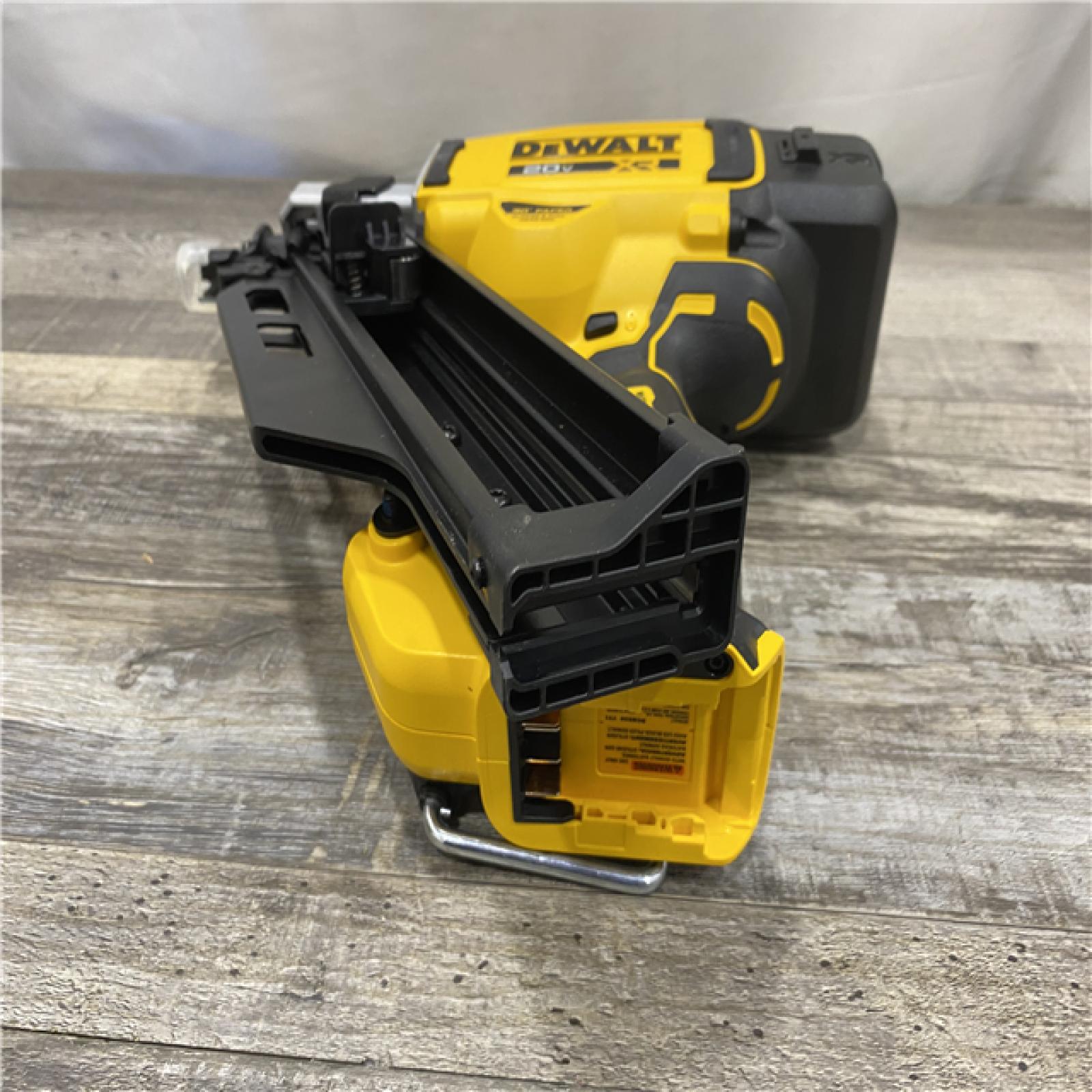 AS-IS DEWALT 20V 30 Degree Cordless Framing Nailer (Tool-Only)