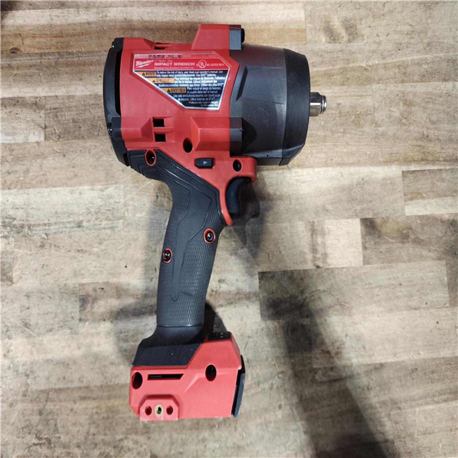 HOUSTON LOCATION - AS-IS Milwaukee FUEL 18V Lithium-Ion Brushless Cordless 1/2 in. Impact Wrench w/Friction Ring Kit