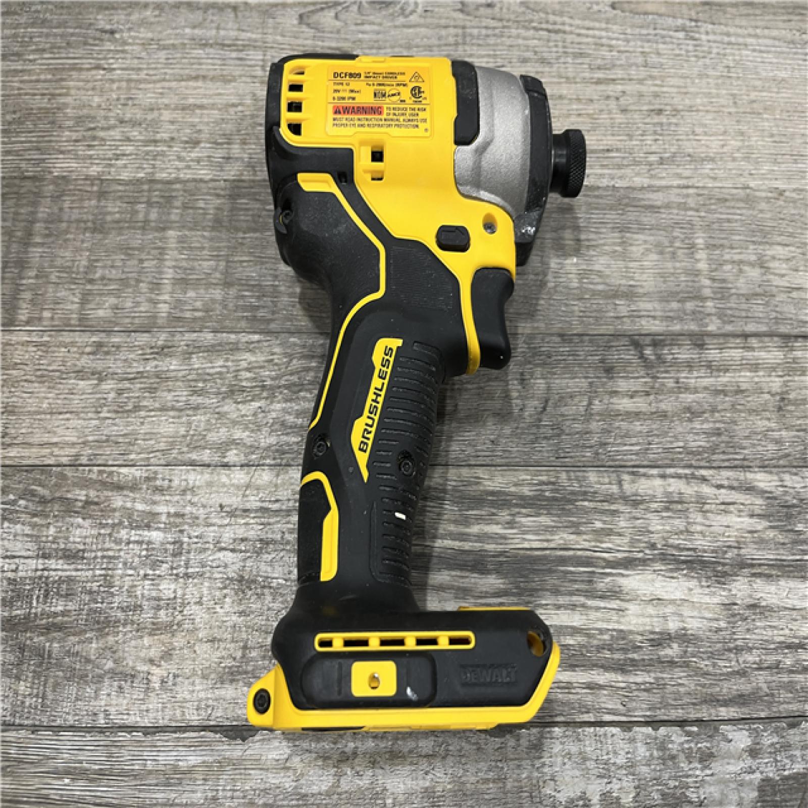 AS-IS DEWALT Atomic 20V Max Lithium-Ion Brushless Cordless Compact 1/4 in. Impact Driver Kit