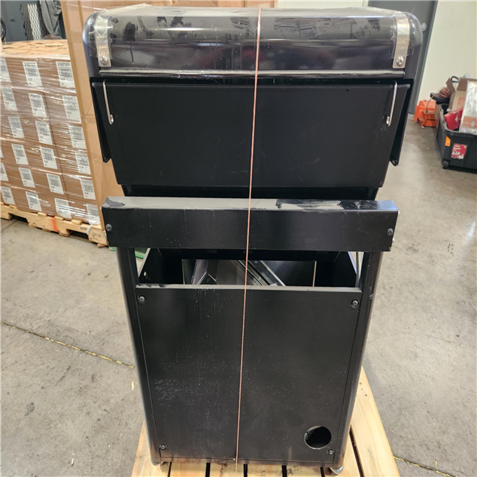 Phoenix Location Weber Genesis E-325s 3-Burner Natural Gas Grill in Black