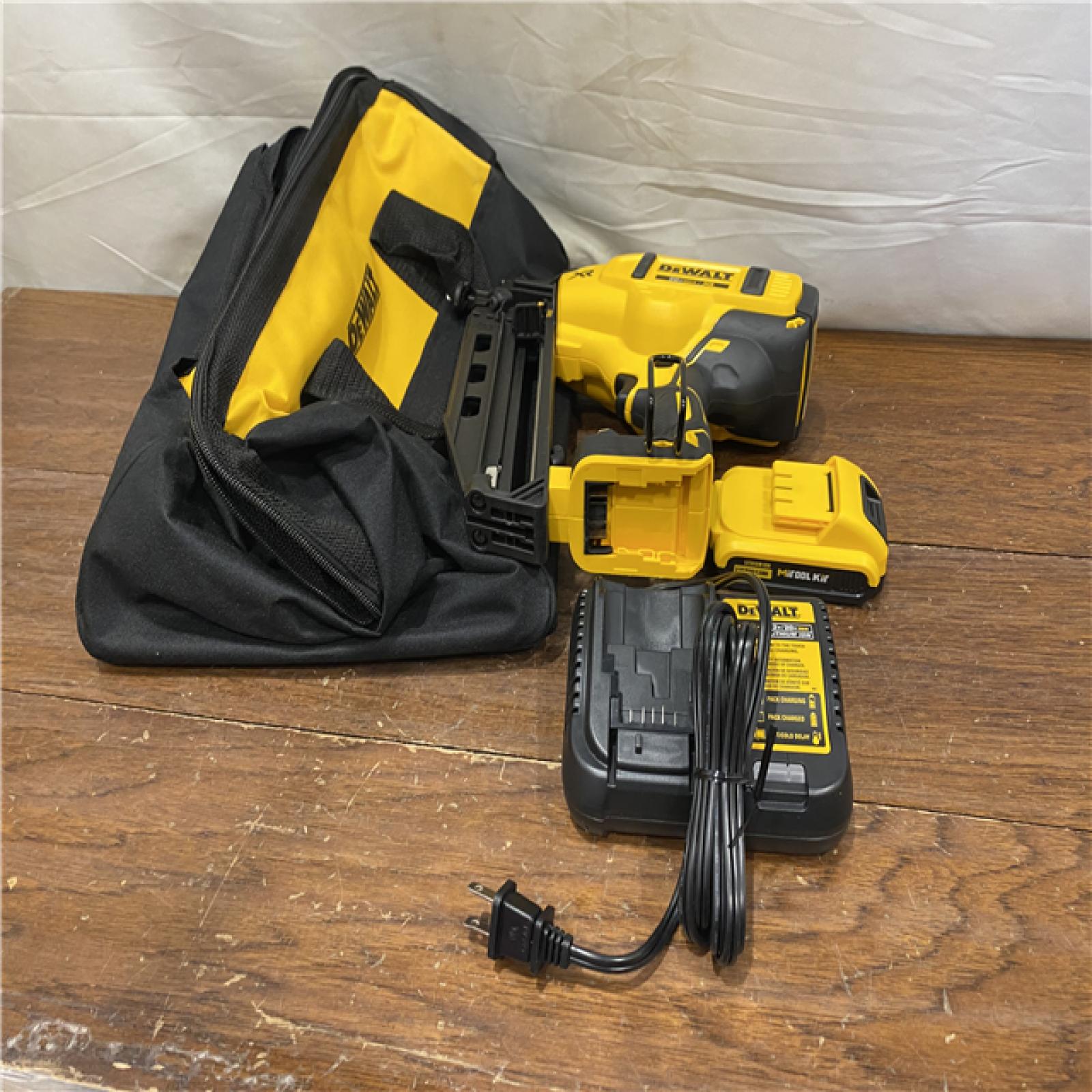 AS-IS DeWalt DCN660D1 20V 16 Gauge Cordless Angled Finish Nailer Kit W/ 2Ah Battery