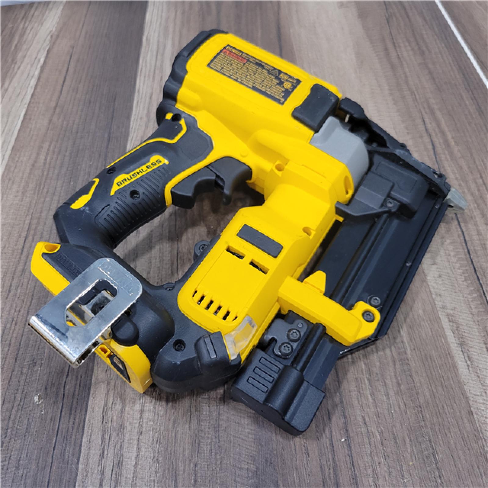 AS-IS DEWALT ATOMIC 20V MAX Lithium Ion Cordless 23 Gauge Pin Nailer Kit with 3.0Ah Battery and Charger