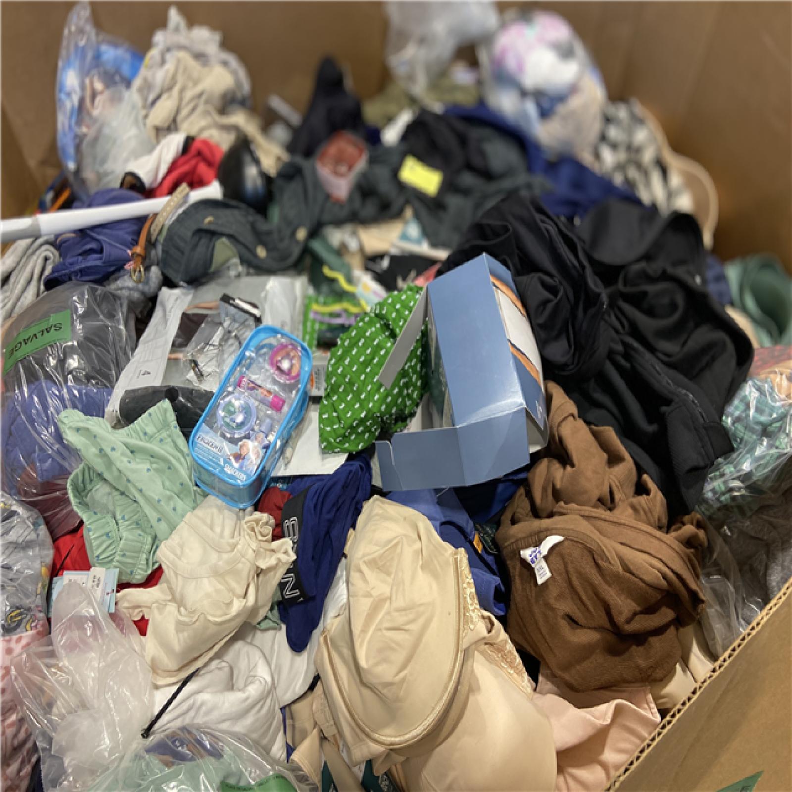 DALLAS LOCATION - BULLSEYE CLOTHING, HOME GOODS PALLET