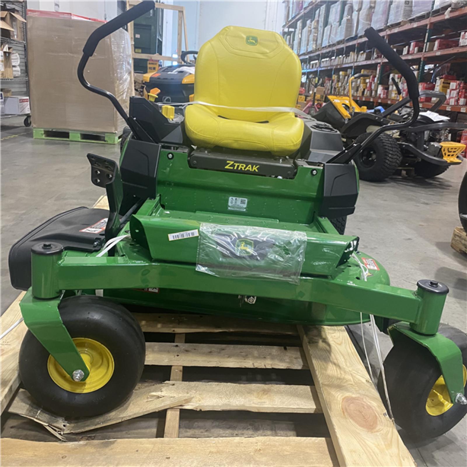 Dallas Location - As-Is  John Deere Z315E 42 in. 20 HP Gas Dual Hydrostatic Zero Turn Riding Lawn Mower