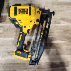 HOUSTON LOCATION - AS-IS DEWALT 20V MAX XR 16-Gauge Electric Cordless Angled Finishing Nailer Kit