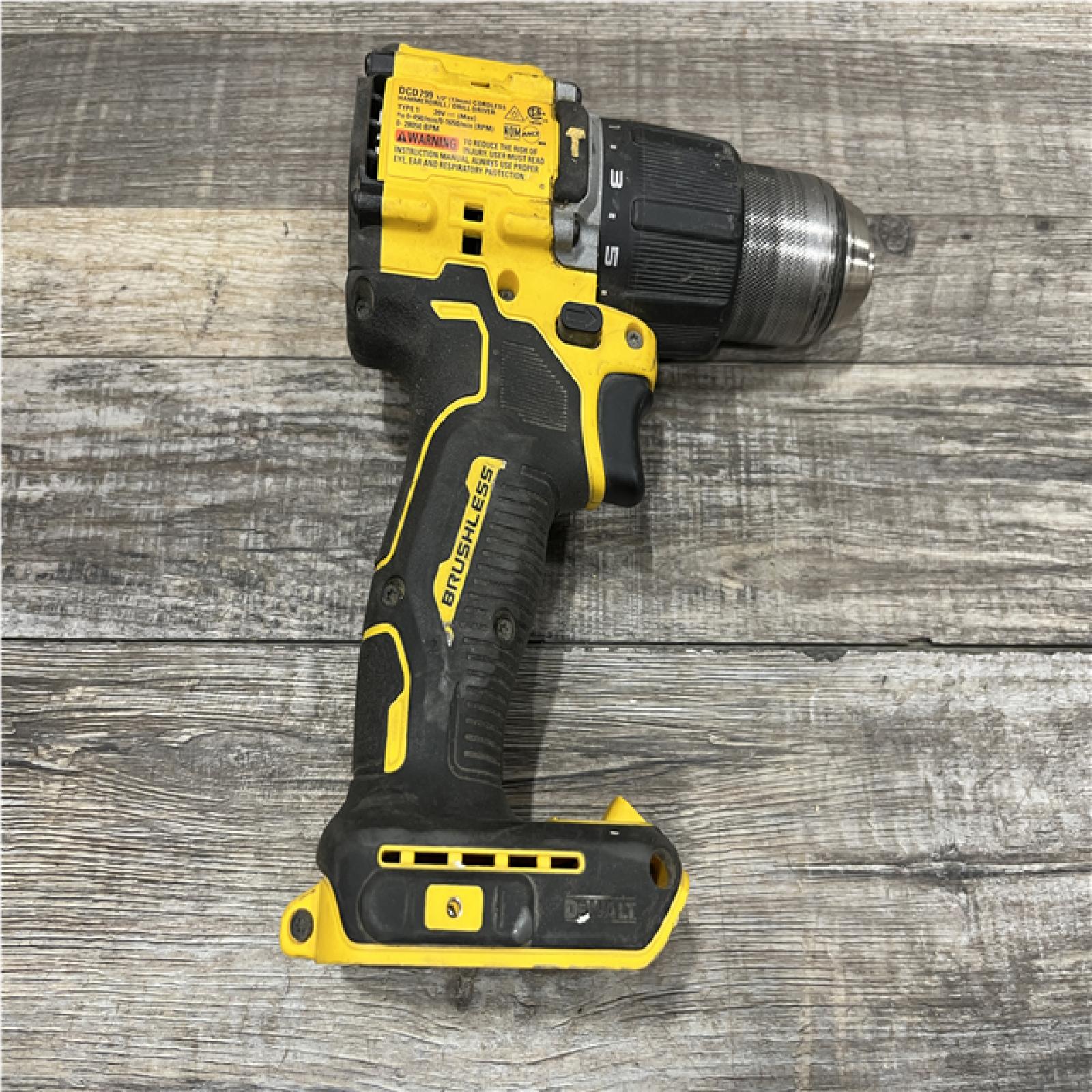 AS-IS DEWALT ATOMIC 20V Cordless 1/2 in. Compact Hammer Drill Kit