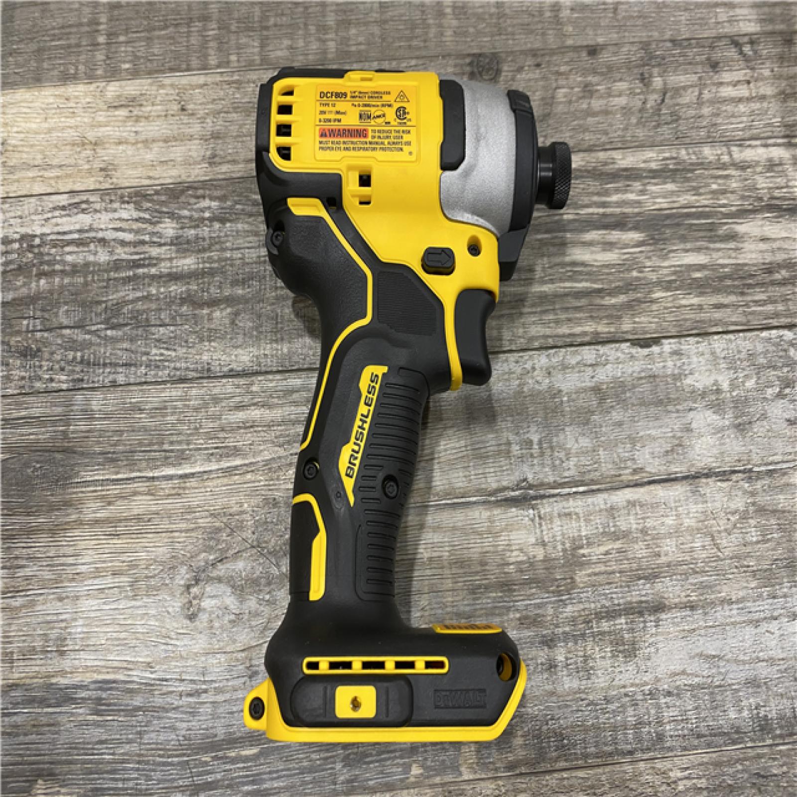 AS-IS DEWALT Atomic 20V Max Lithium-Ion Brushless Cordless Compact 1/4 in. Impact Driver Kit