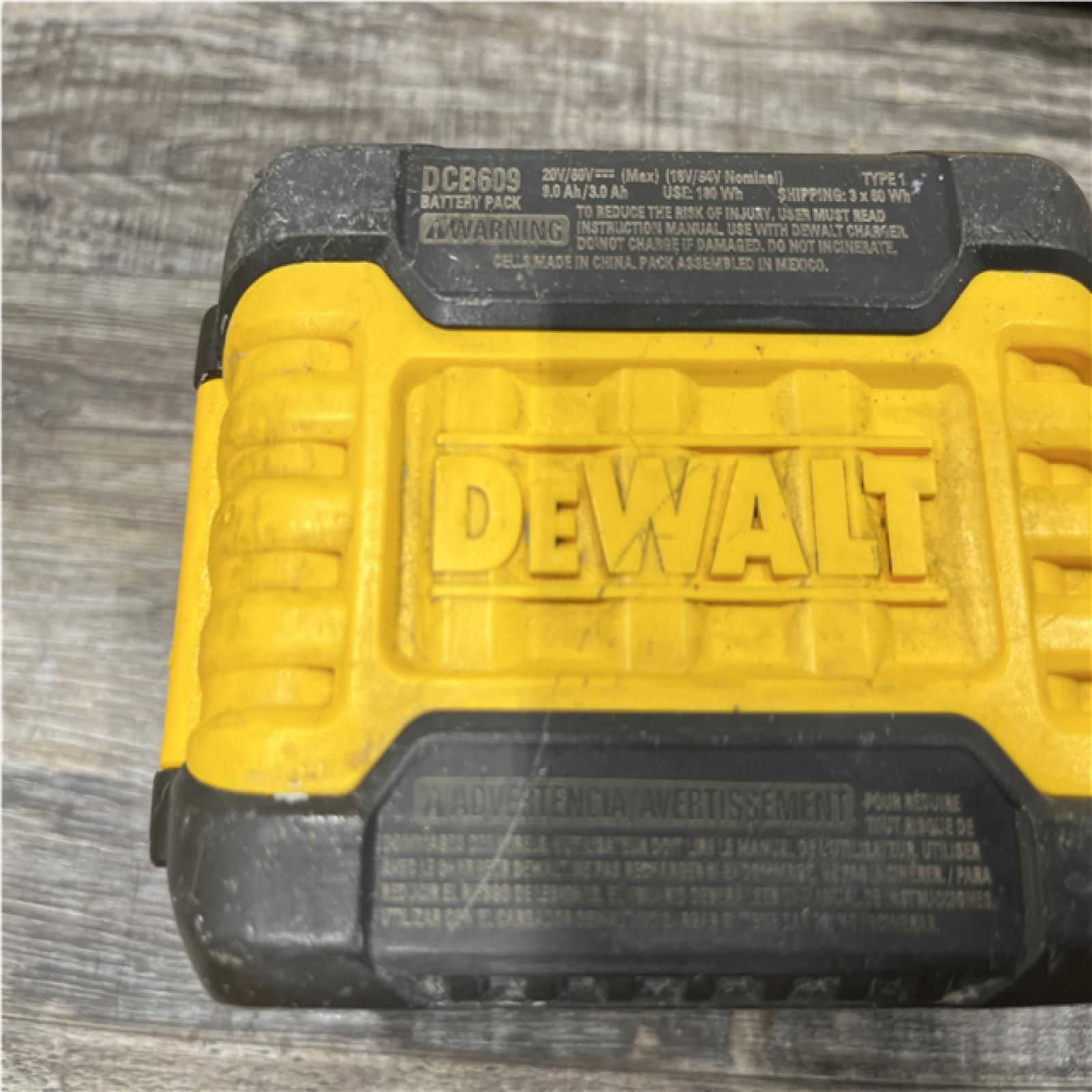 AS-IS DEWALT 20V/60V MAX FLEXVOLT Lithium-Ion 9.0Ah Battery and Charger Starter Kit